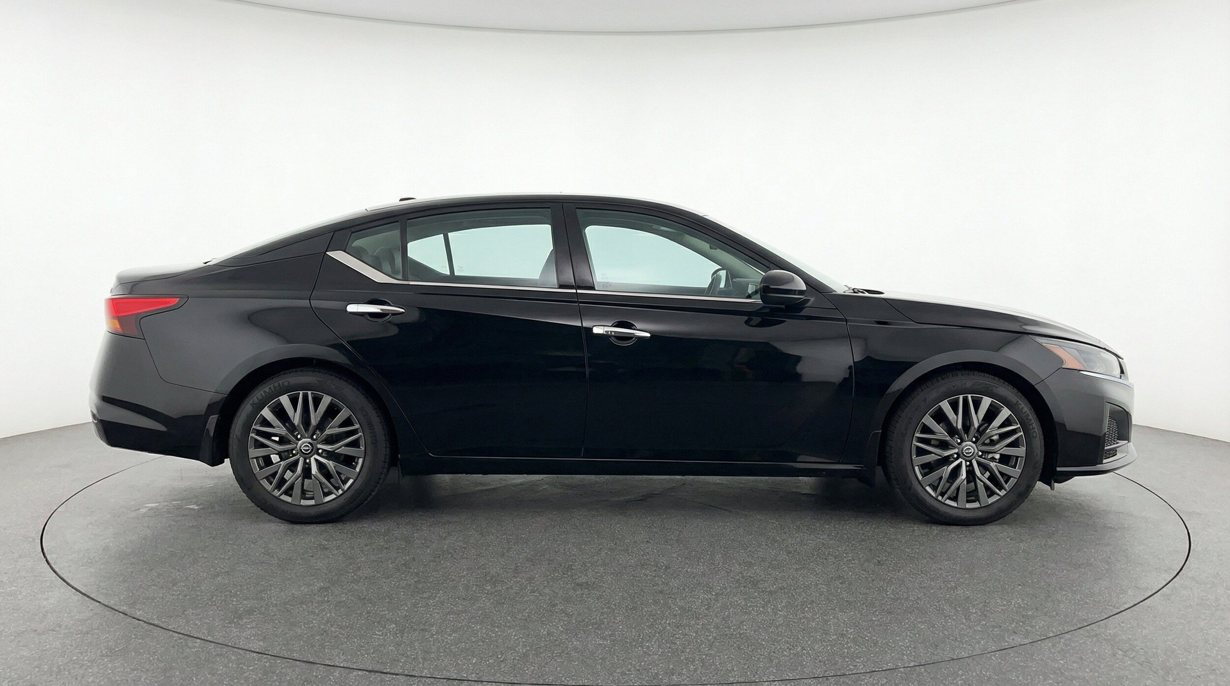 Thumbnail: 2025 Nissan Altima - 11