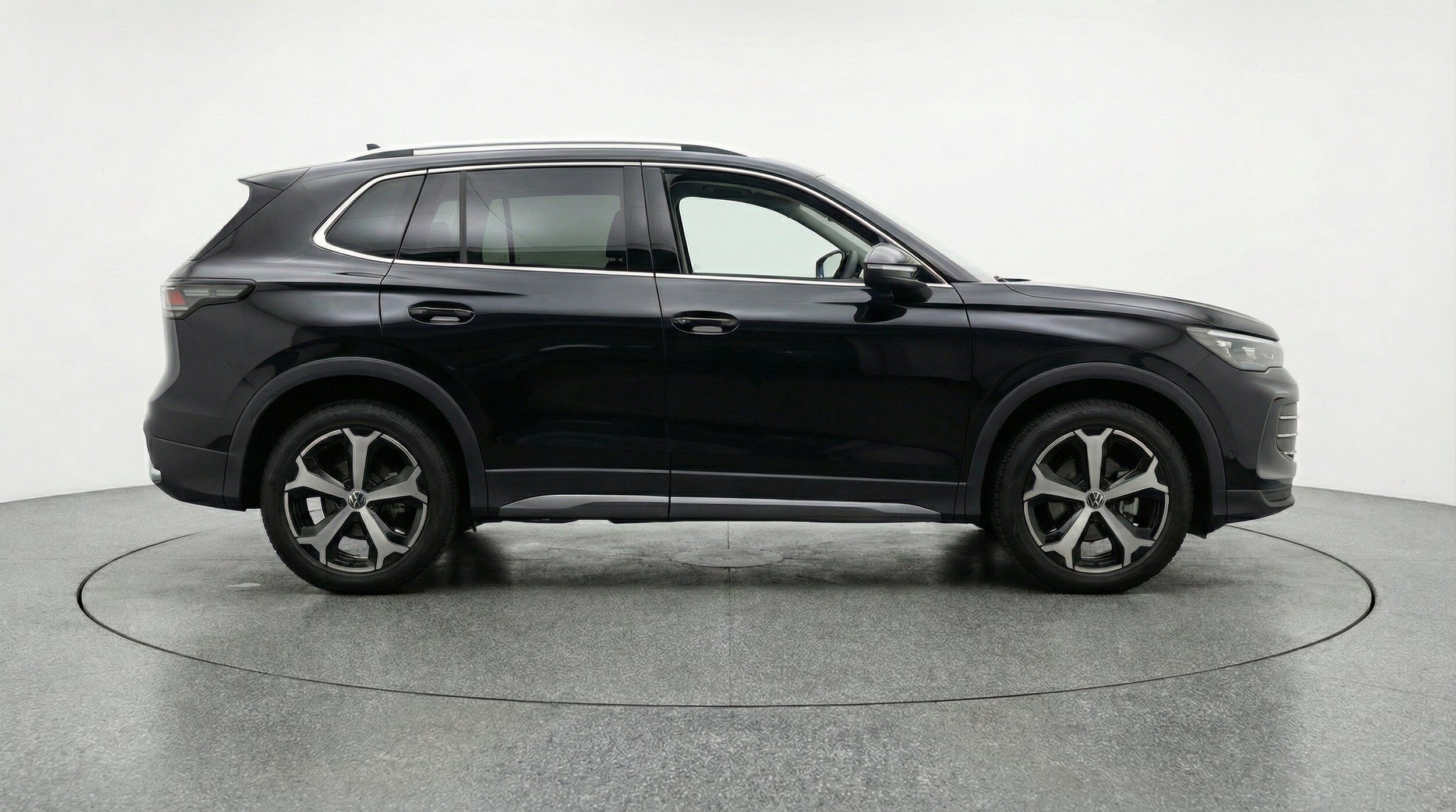 Thumbnail: 2026 Volkswagen Tiguan - 10