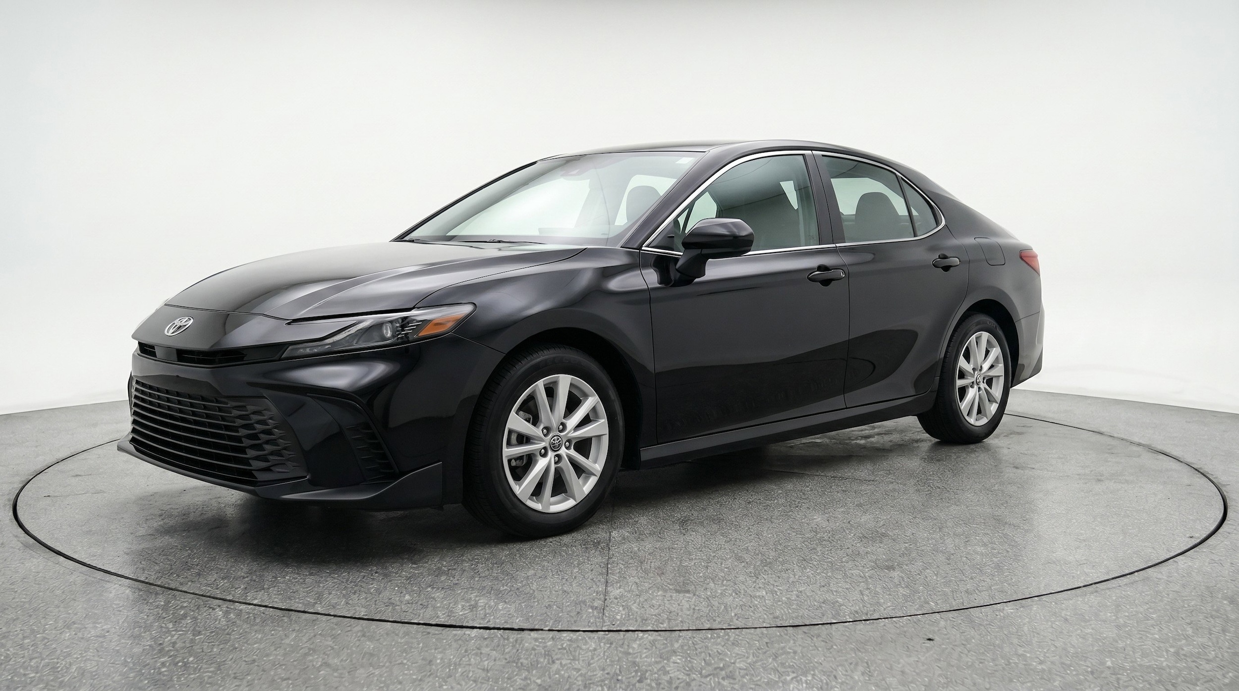 Thumbnail: 2025 Toyota Camry - 3