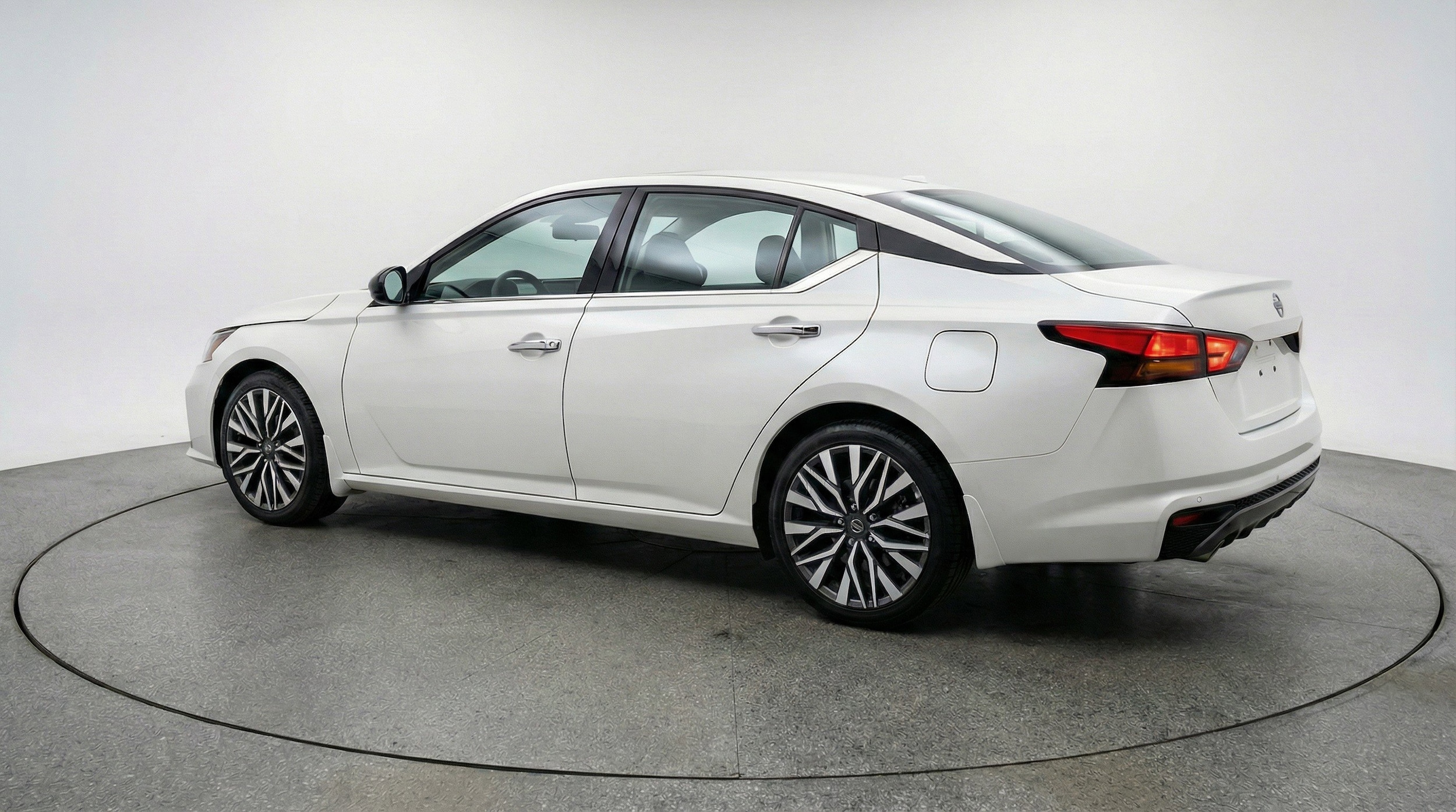 Thumbnail: 2025 Nissan Altima - 6