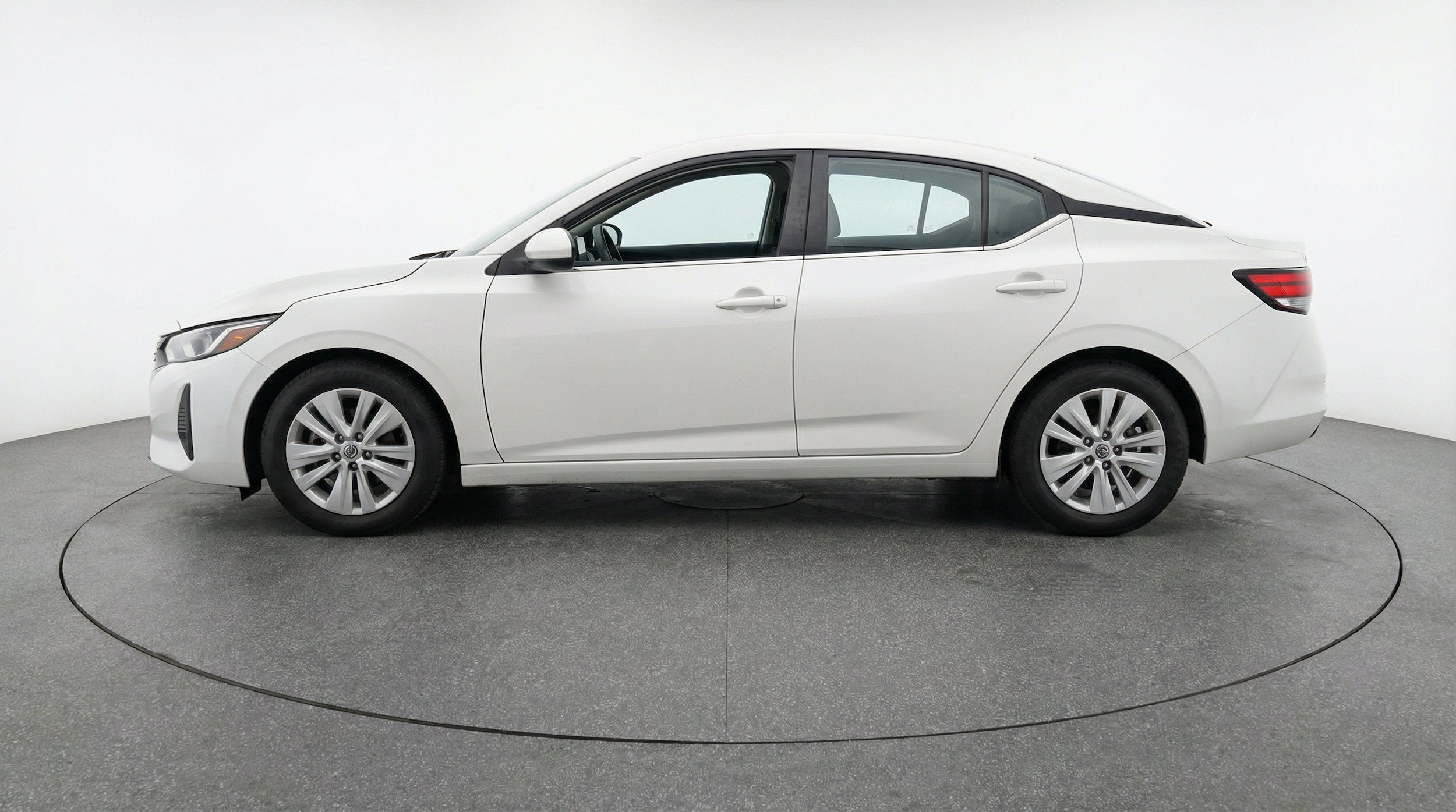 Thumbnail: 2025 Nissan Sentra - 5