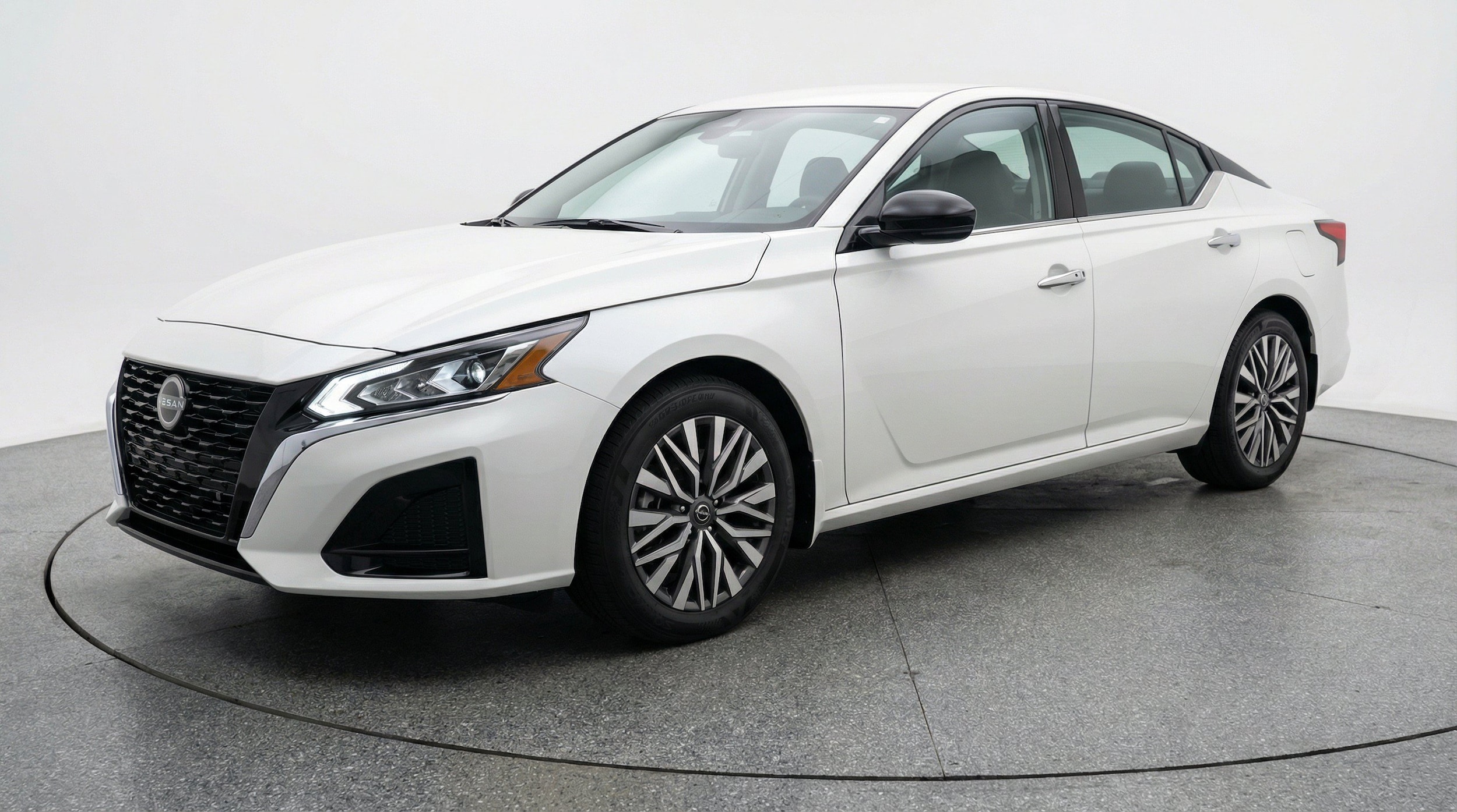 Thumbnail: 2025 Nissan Altima - 3