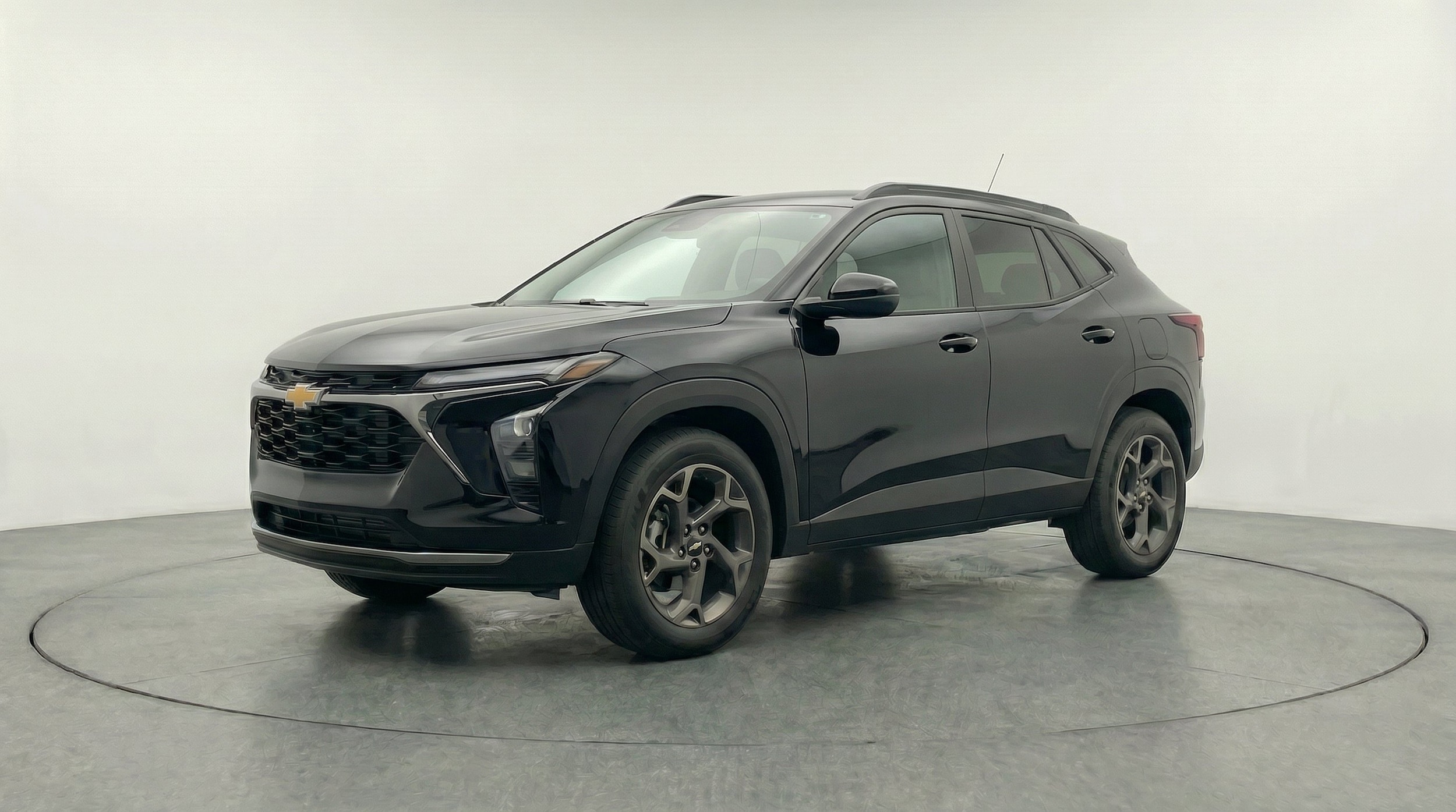 Thumbnail: 2025 Chevrolet Trax - 3
