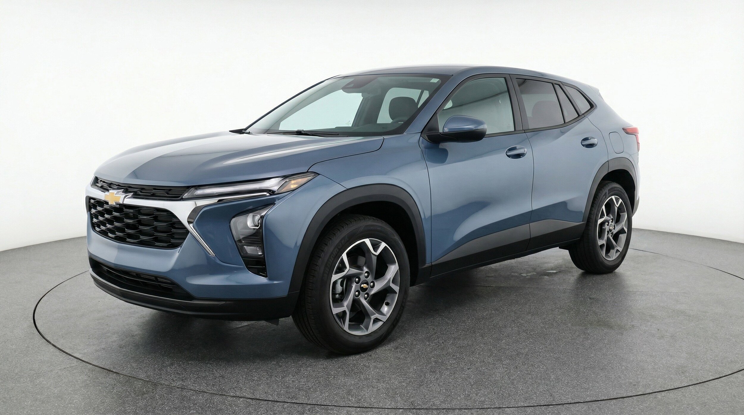 Thumbnail: 2025 Chevrolet Trax - 3