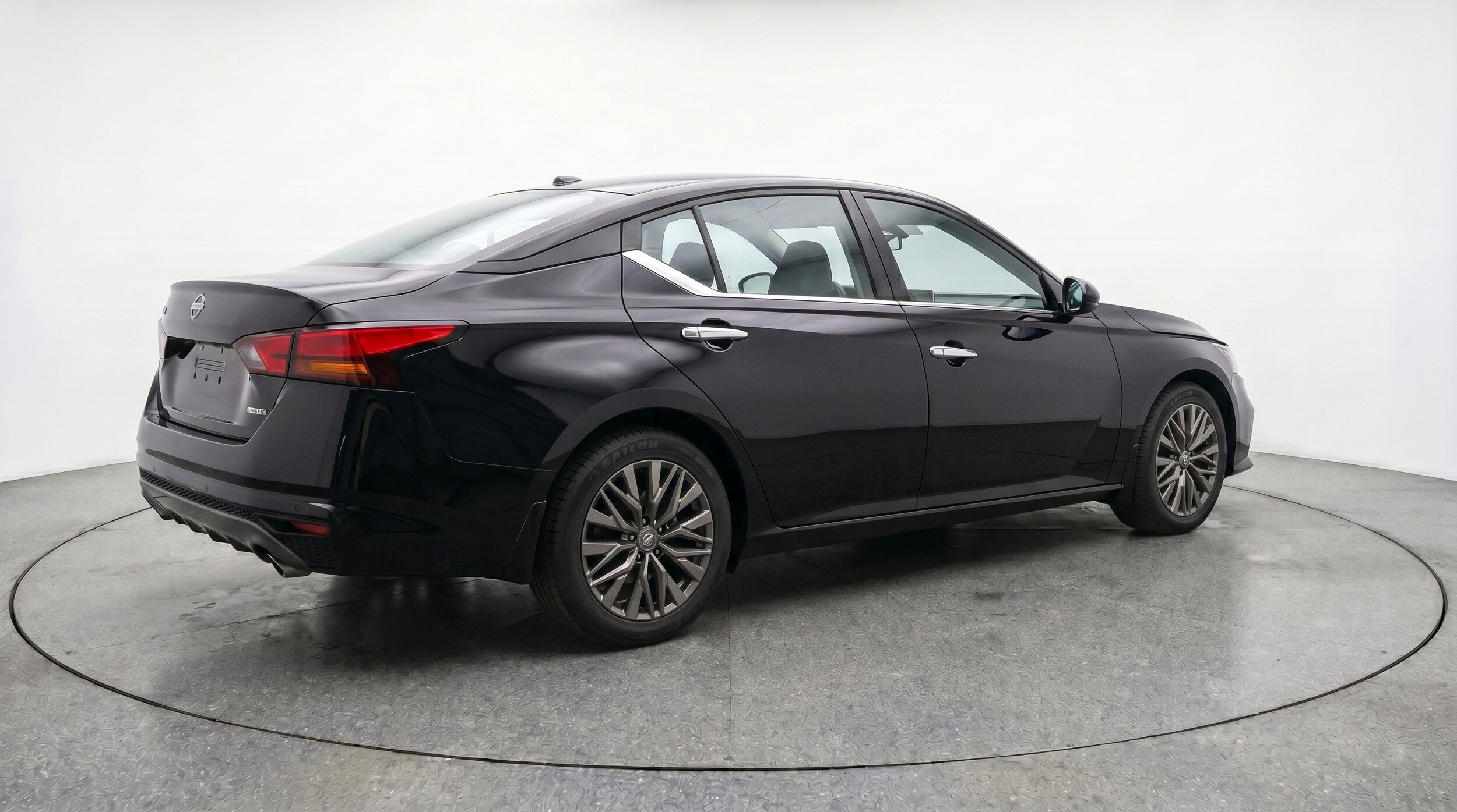 Thumbnail: 2025 Nissan Altima - 9