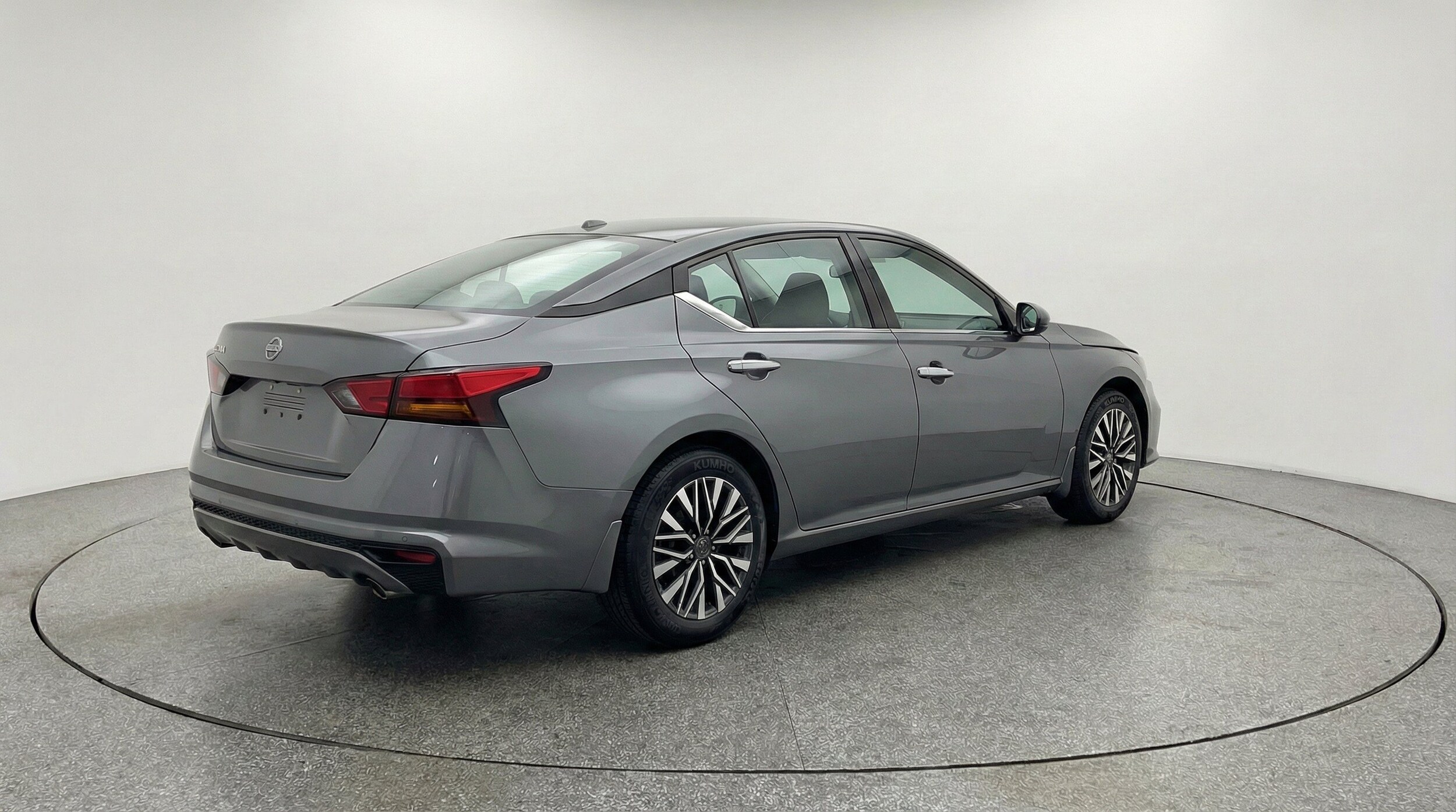 Thumbnail: 2025 Nissan Altima - 9