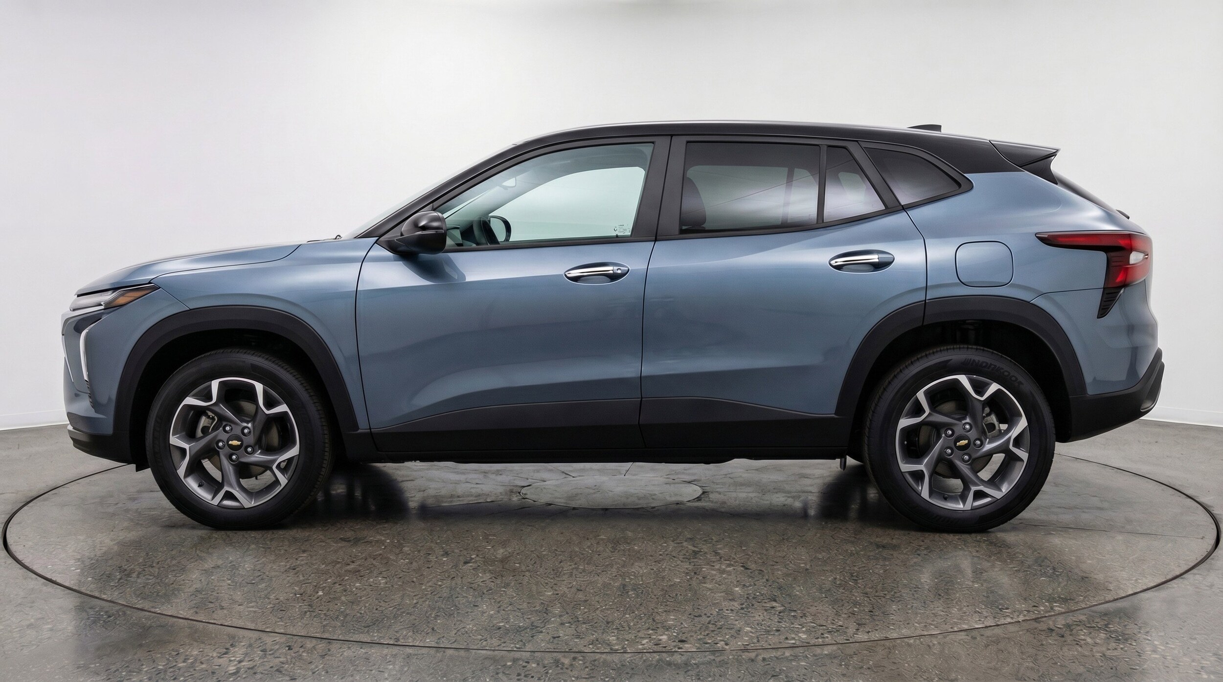 Thumbnail: 2025 Chevrolet Trax - 5