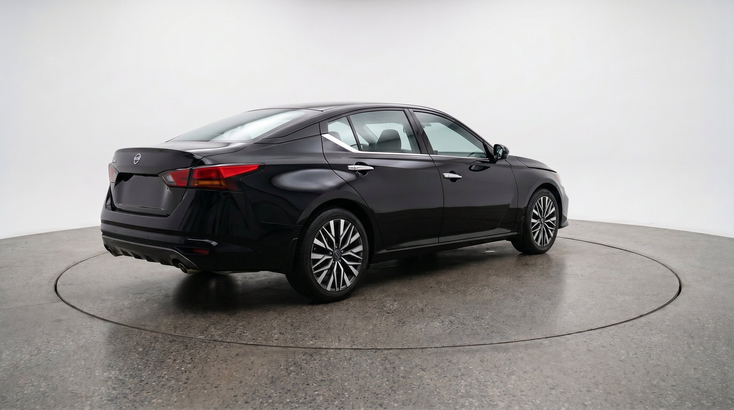 Thumbnail: 2025 Nissan Altima - 9