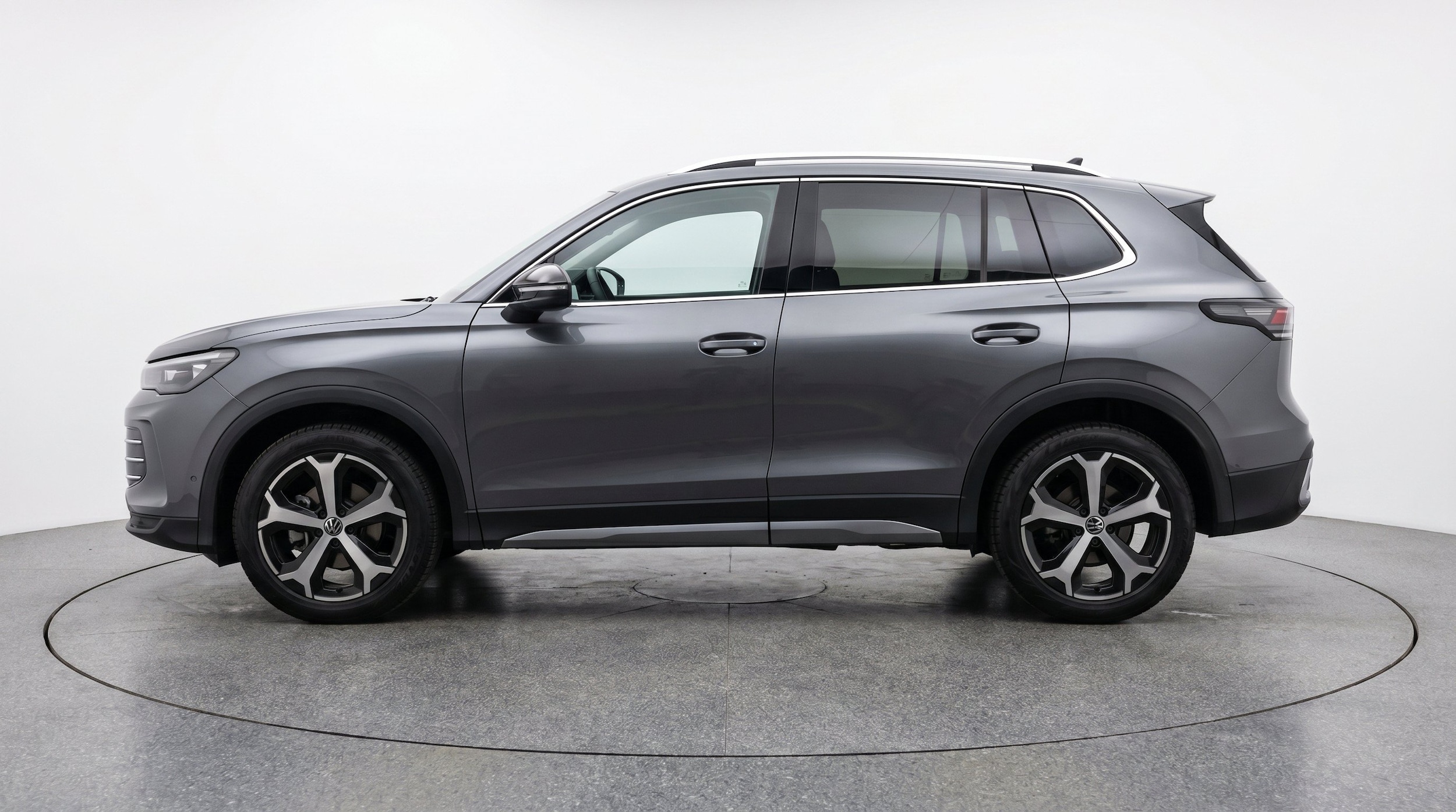 Thumbnail: 2026 Volkswagen Tiguan - 5