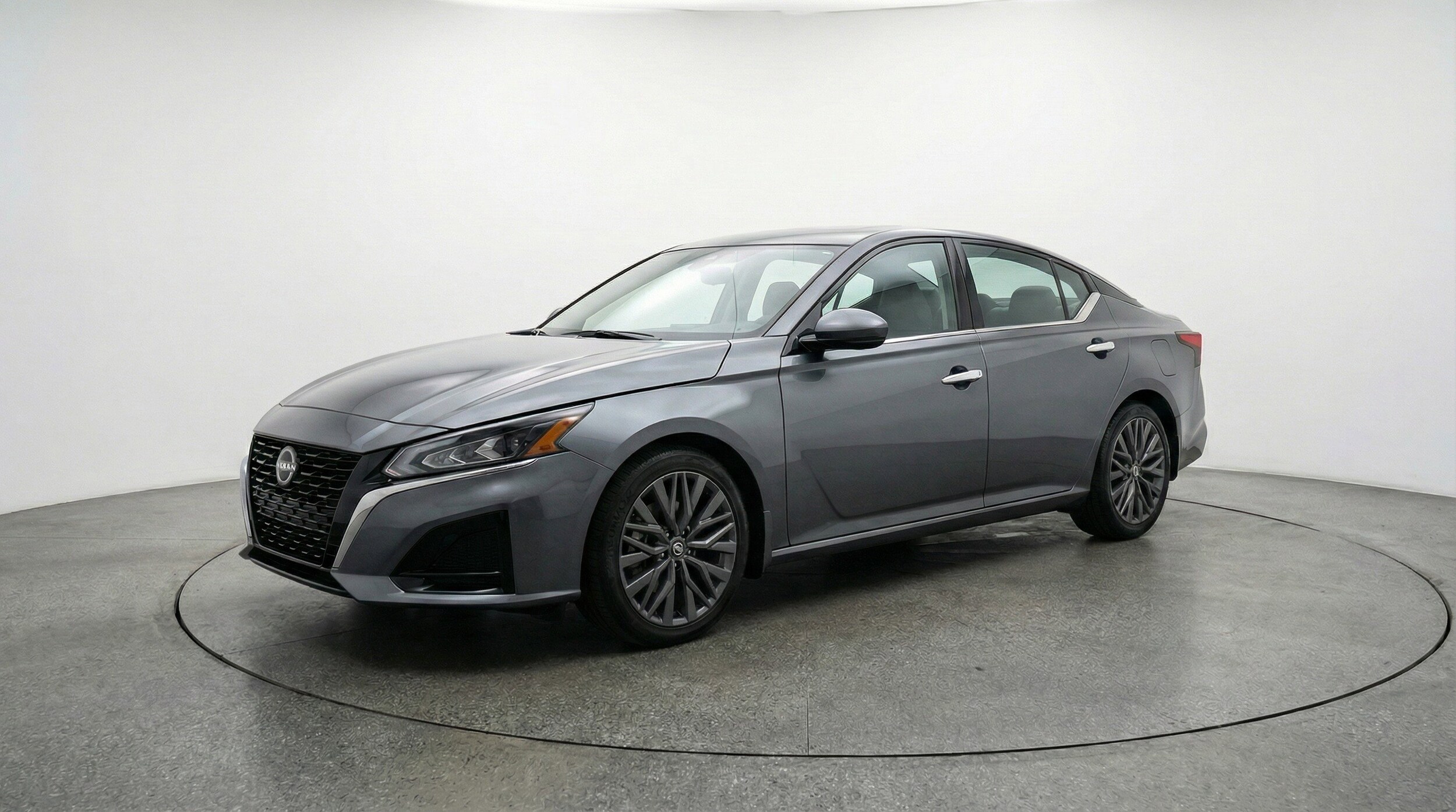Thumbnail: 2025 Nissan Altima - 3