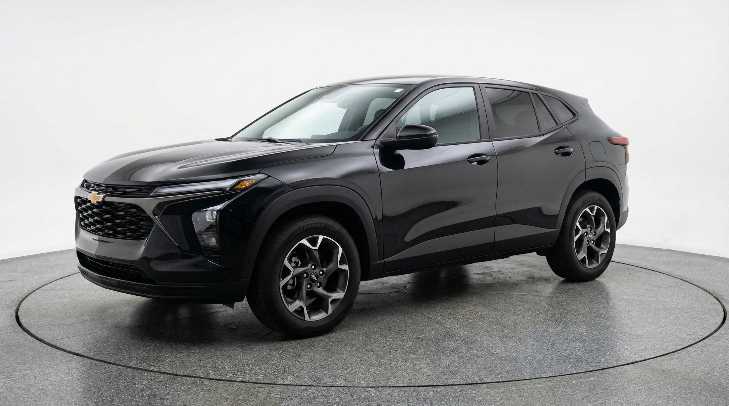 Thumbnail: 2025 Chevrolet Trax - 3