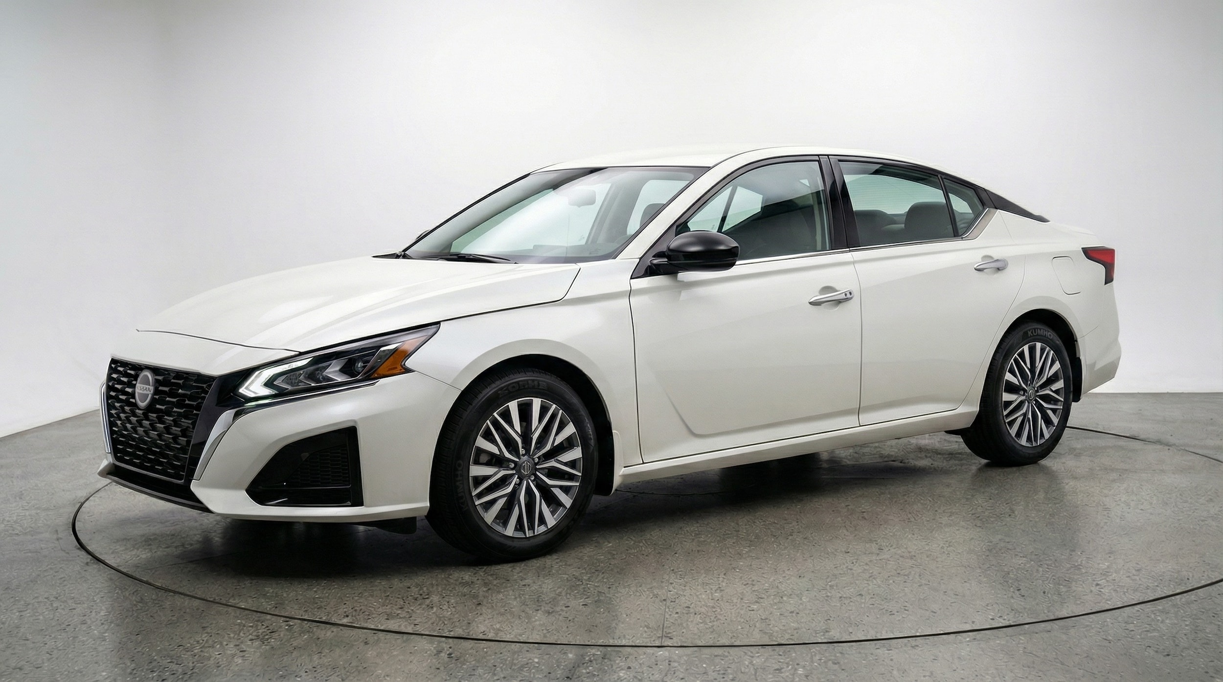 Thumbnail: 2025 Nissan Altima - 3