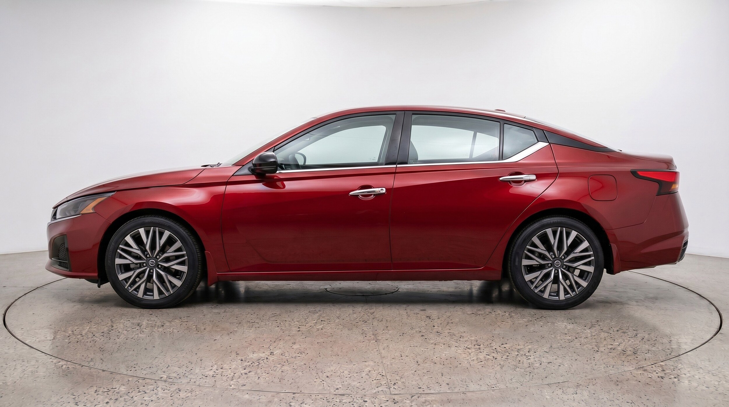 Thumbnail: 2025 Nissan Altima - 5