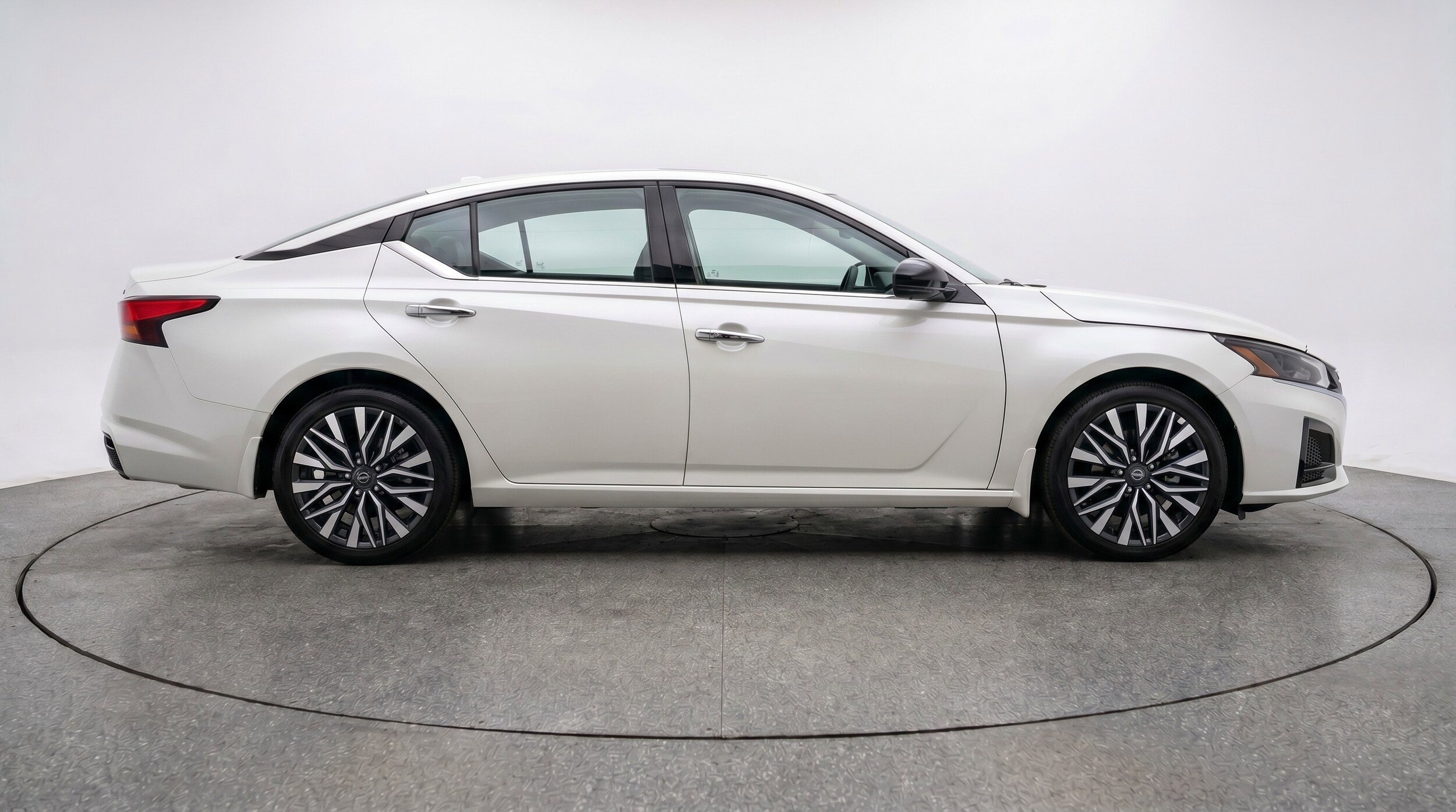 Thumbnail: 2025 Nissan Altima - 11