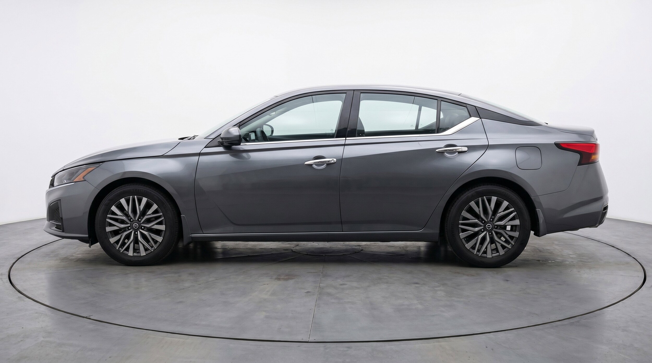 Thumbnail: 2025 Nissan Altima - 5