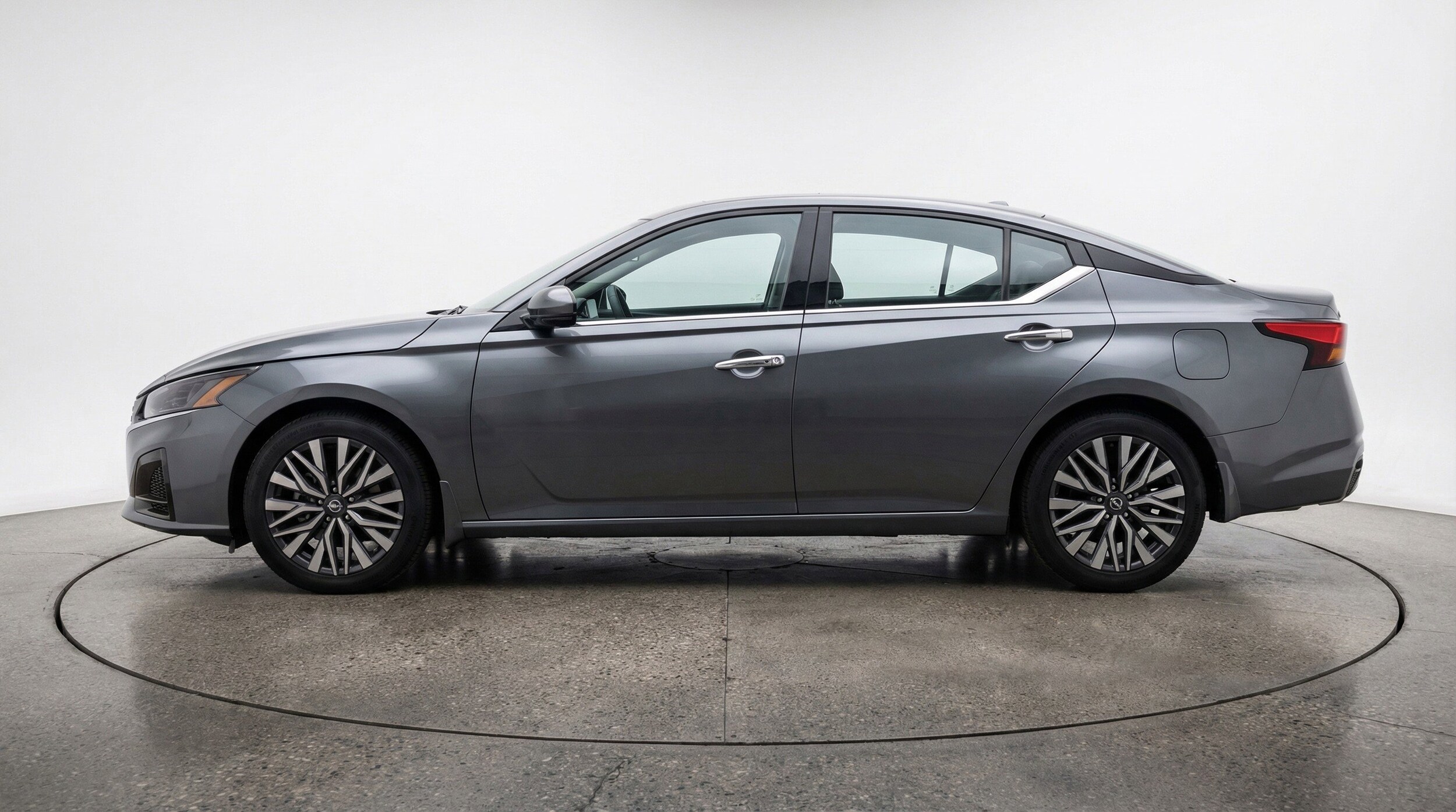 Thumbnail: 2025 Nissan Altima - 5