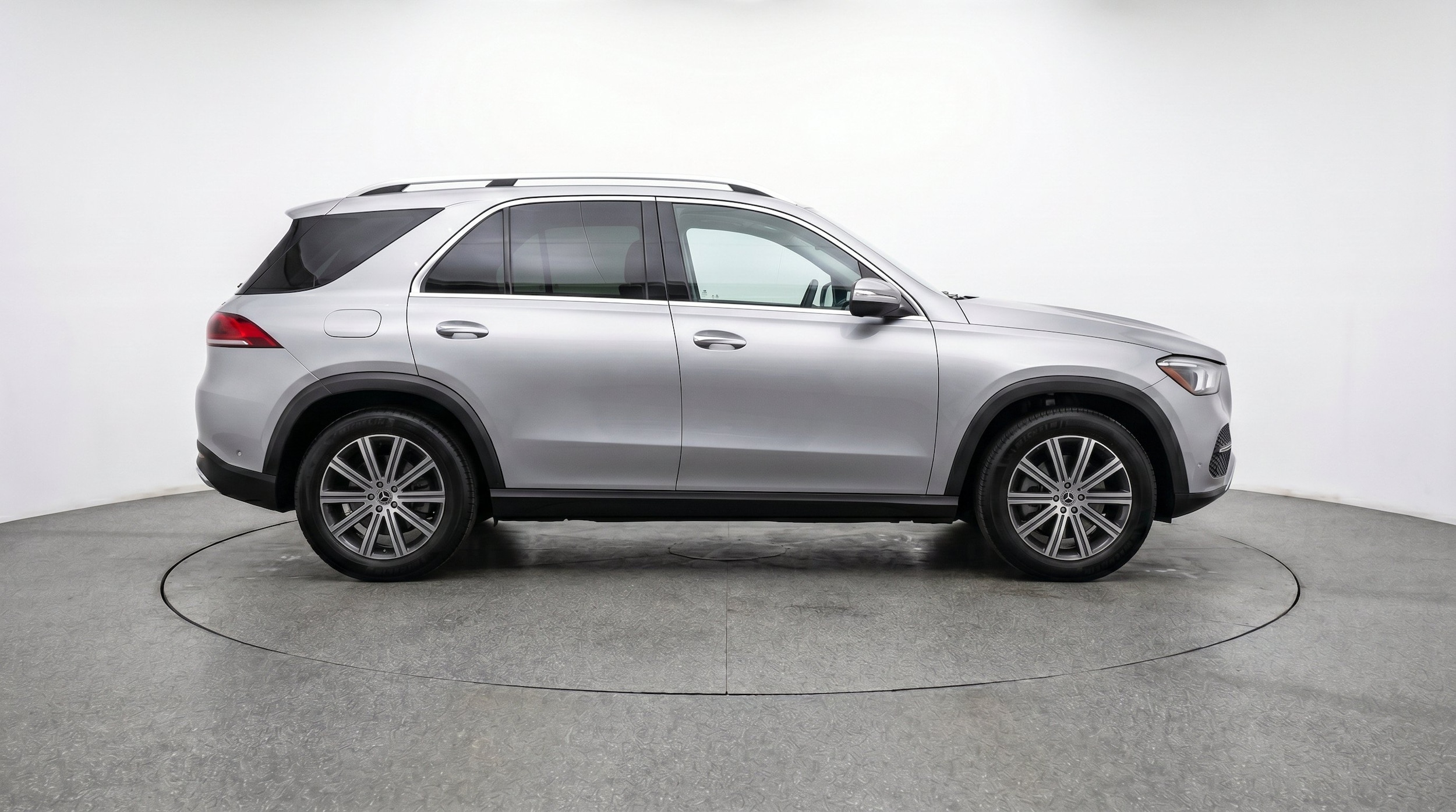 Thumbnail: 2026 Mercedes-Benz GLE - 10