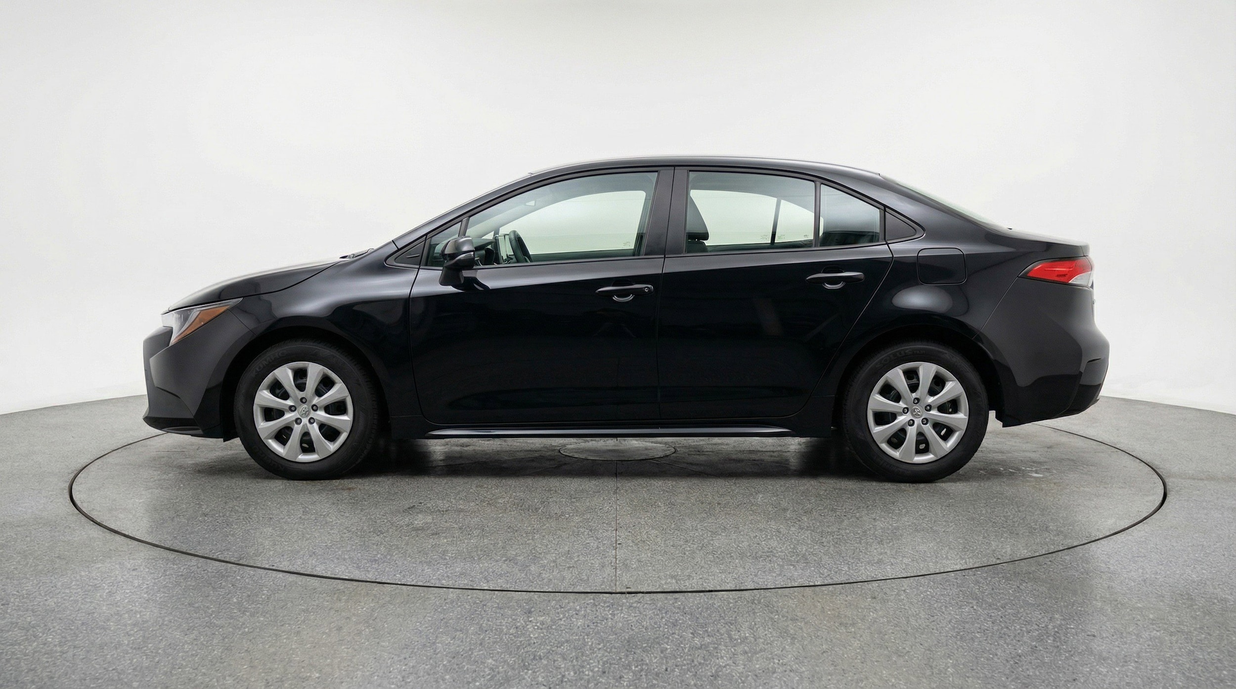 Thumbnail: 2025 Toyota Corolla - 5