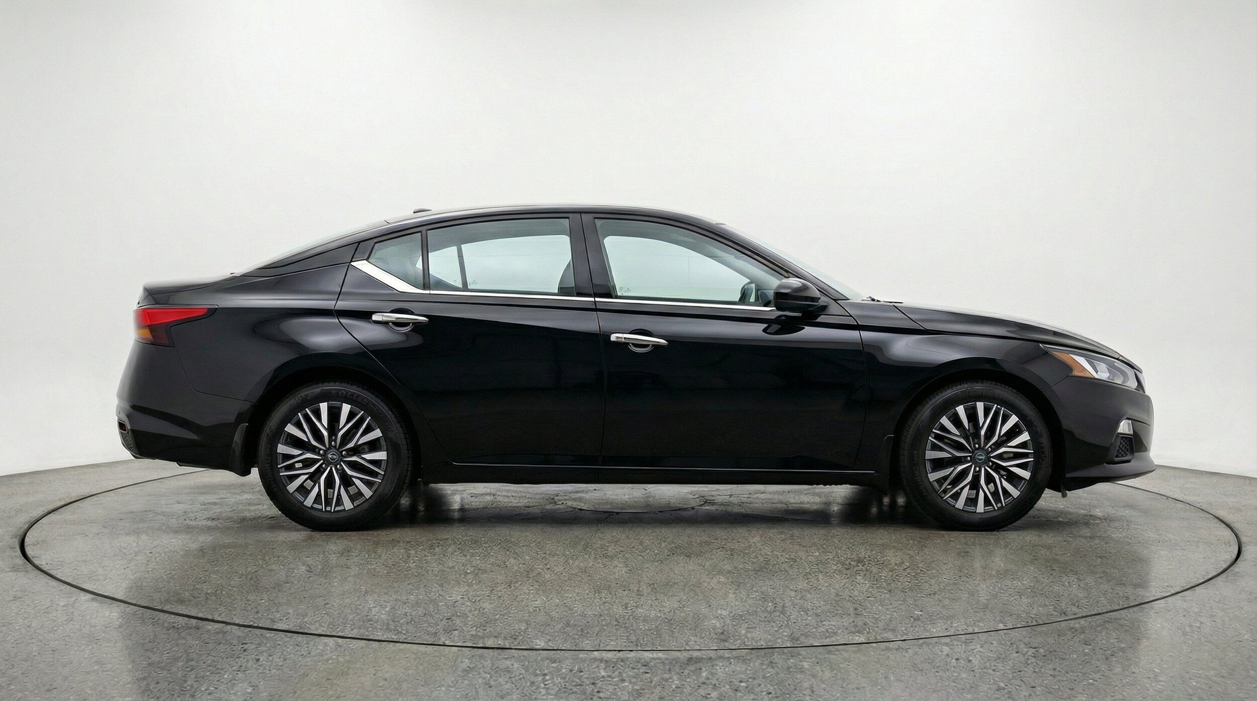 Thumbnail: 2025 Nissan Altima - 11