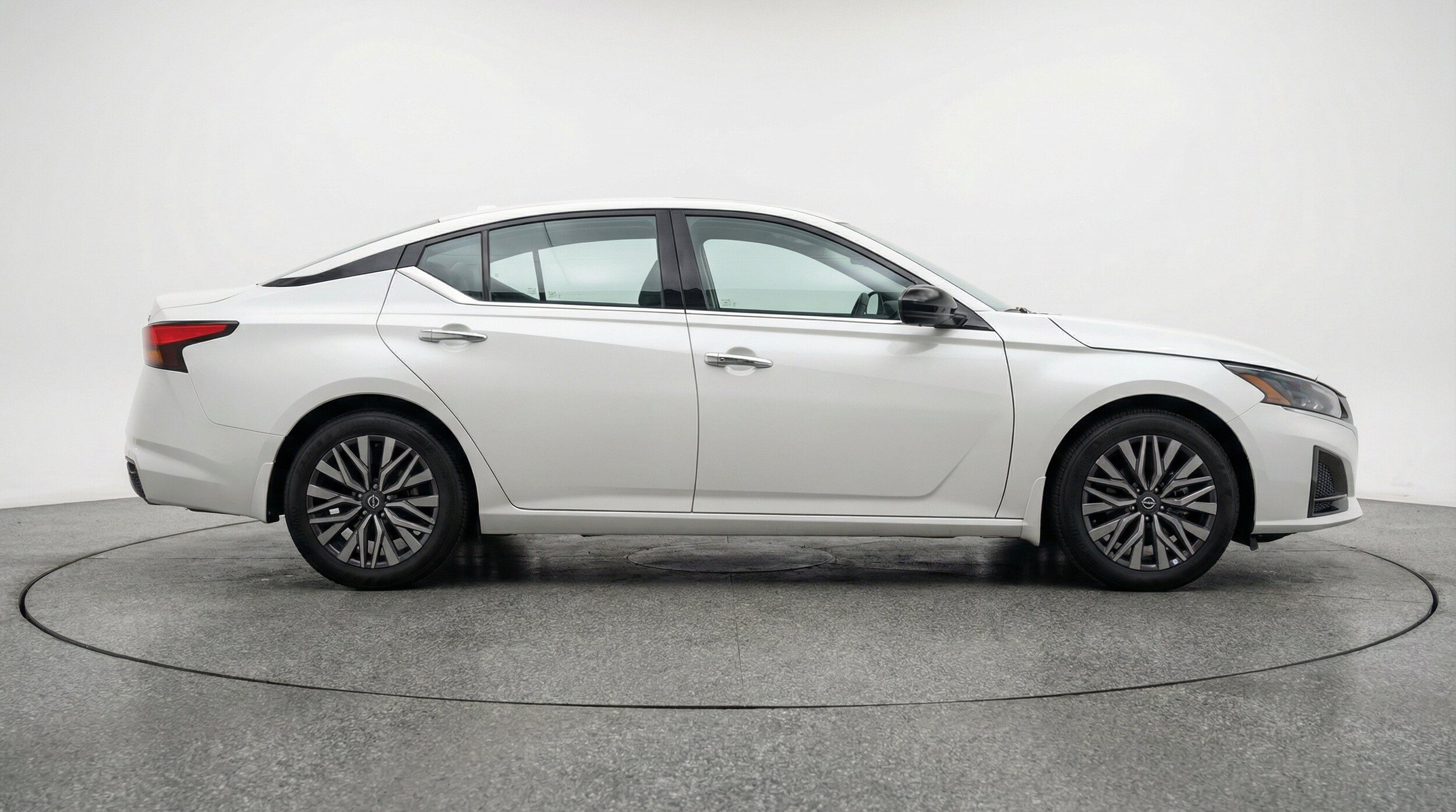 Thumbnail: 2025 Nissan Altima - 11