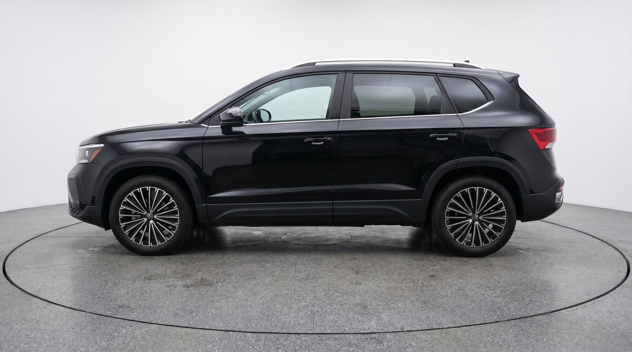 Thumbnail: 2026 Volkswagen Taos - 5