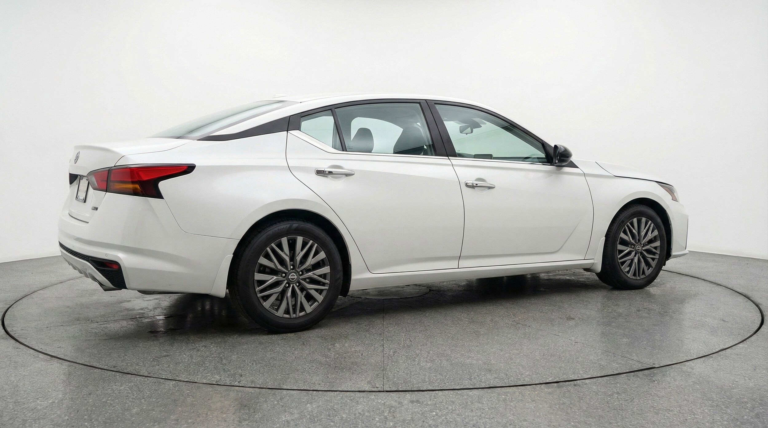 Thumbnail: 2025 Nissan Altima - 9