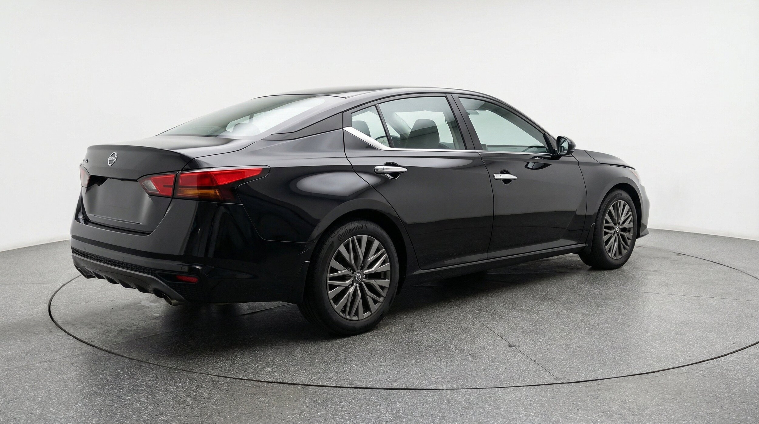 Thumbnail: 2025 Nissan Altima - 9