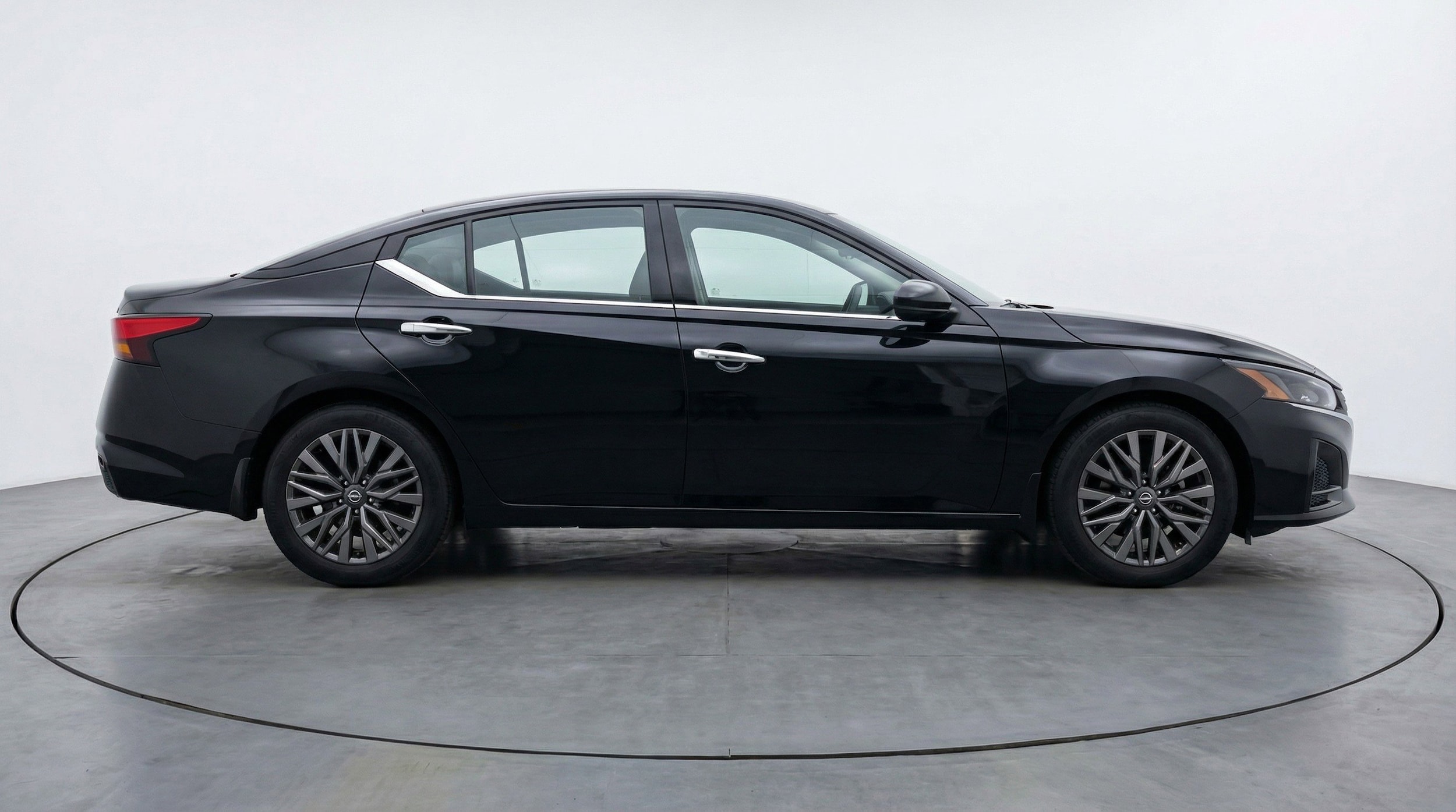 Thumbnail: 2025 Nissan Altima - 11