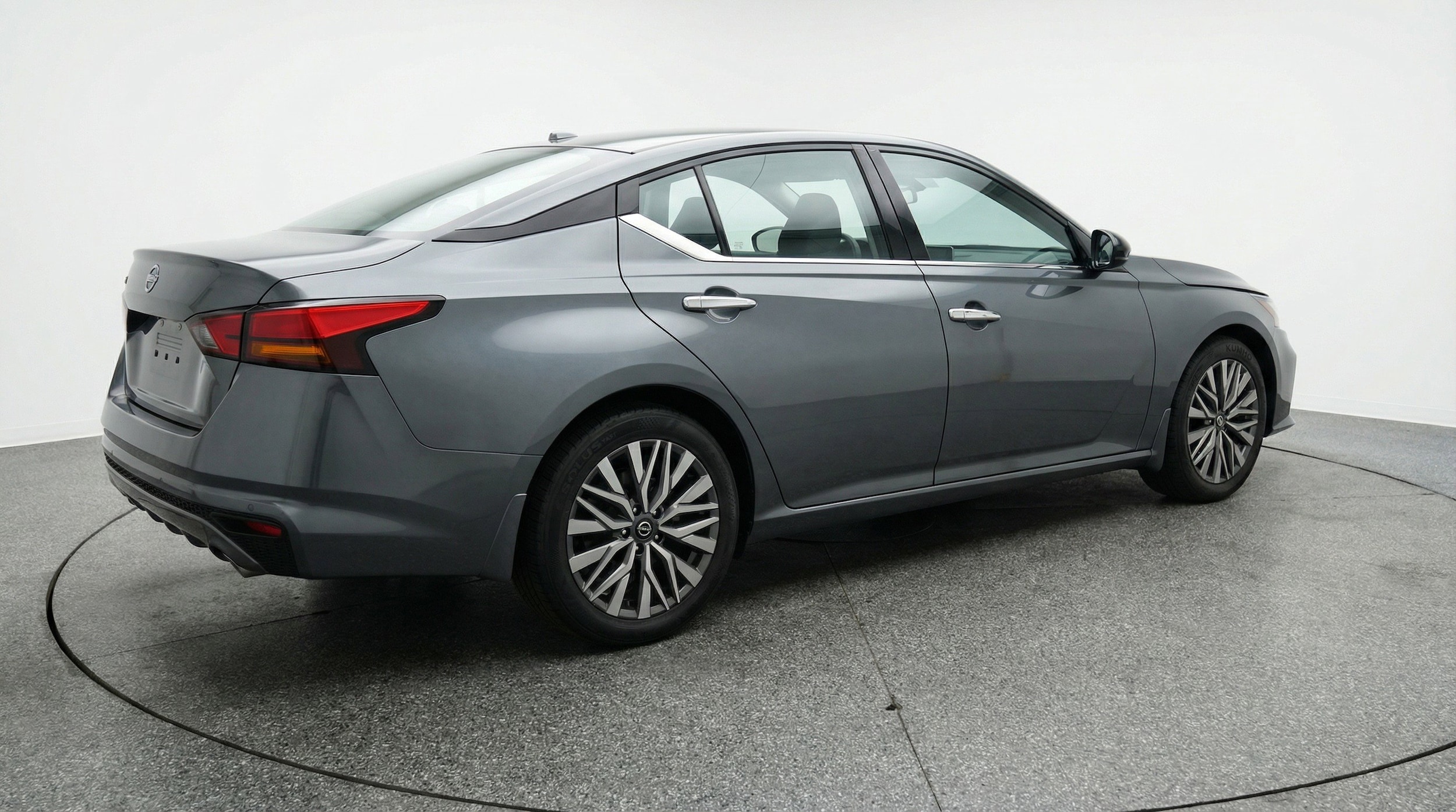 Thumbnail: 2025 Nissan Altima - 9