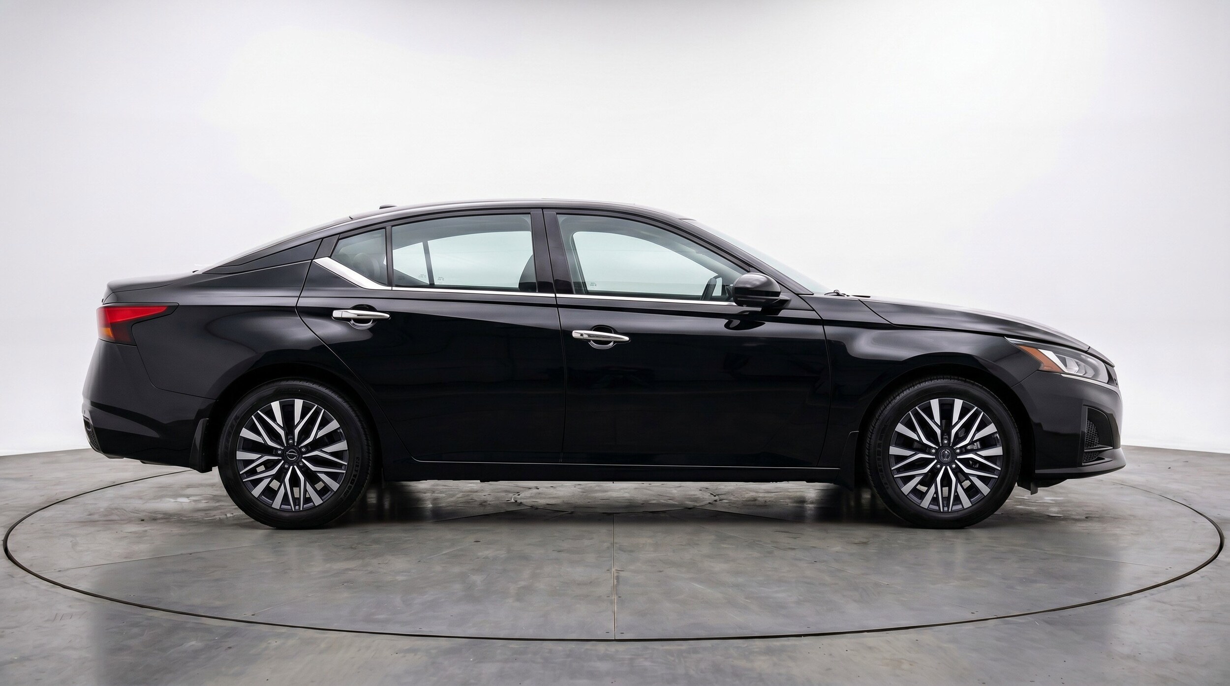 Thumbnail: 2025 Nissan Altima - 11