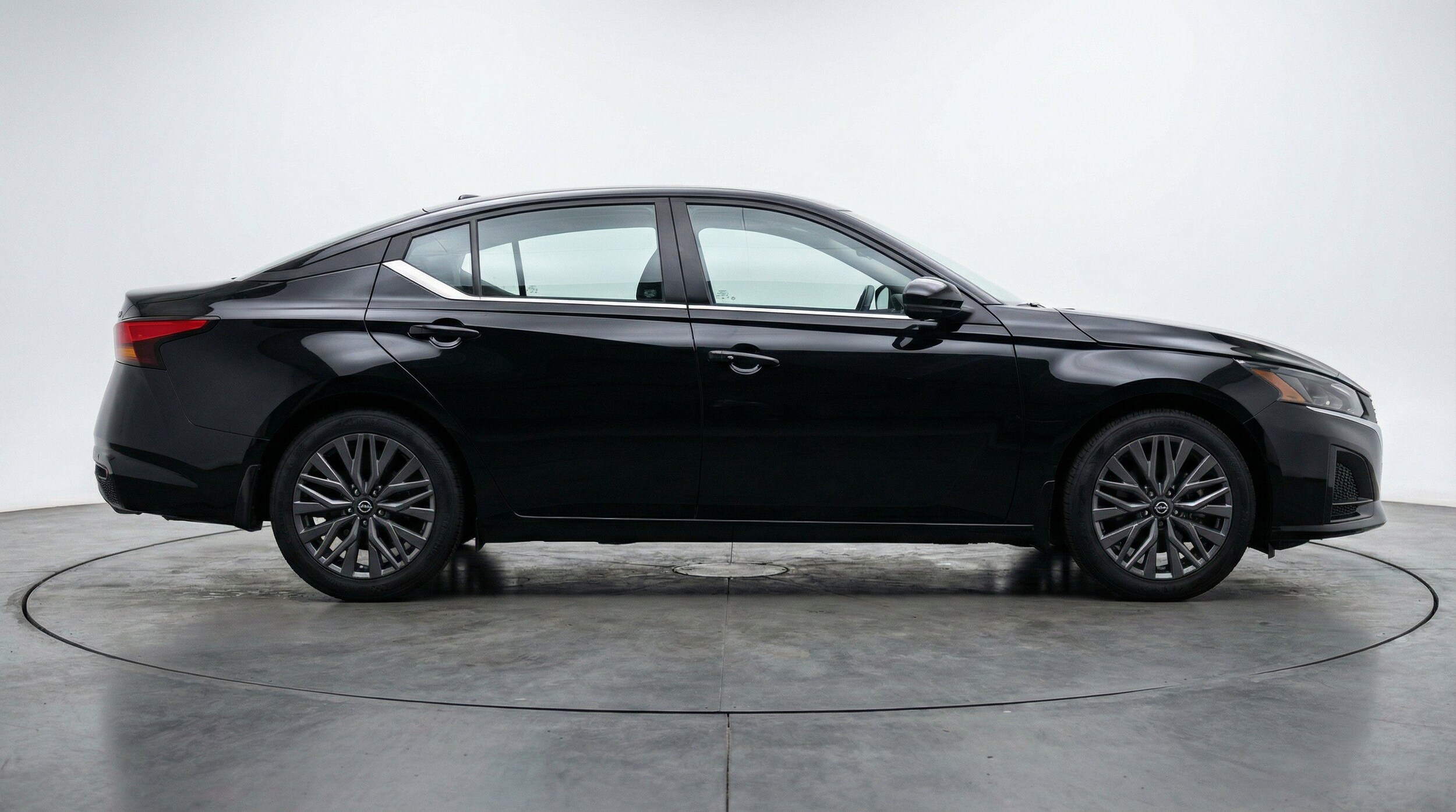 Thumbnail: 2025 Nissan Altima - 11