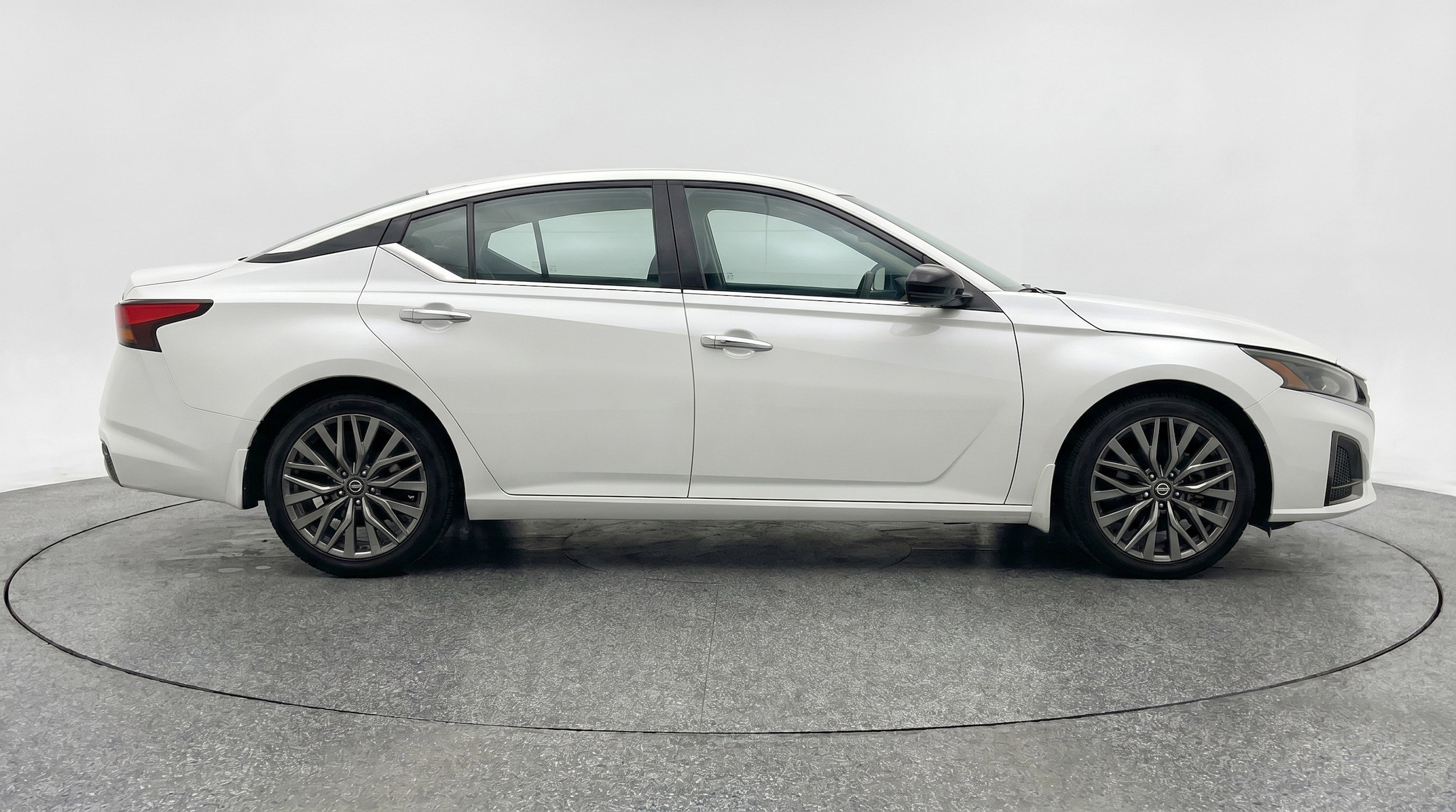 Thumbnail: 2025 Nissan Altima - 11