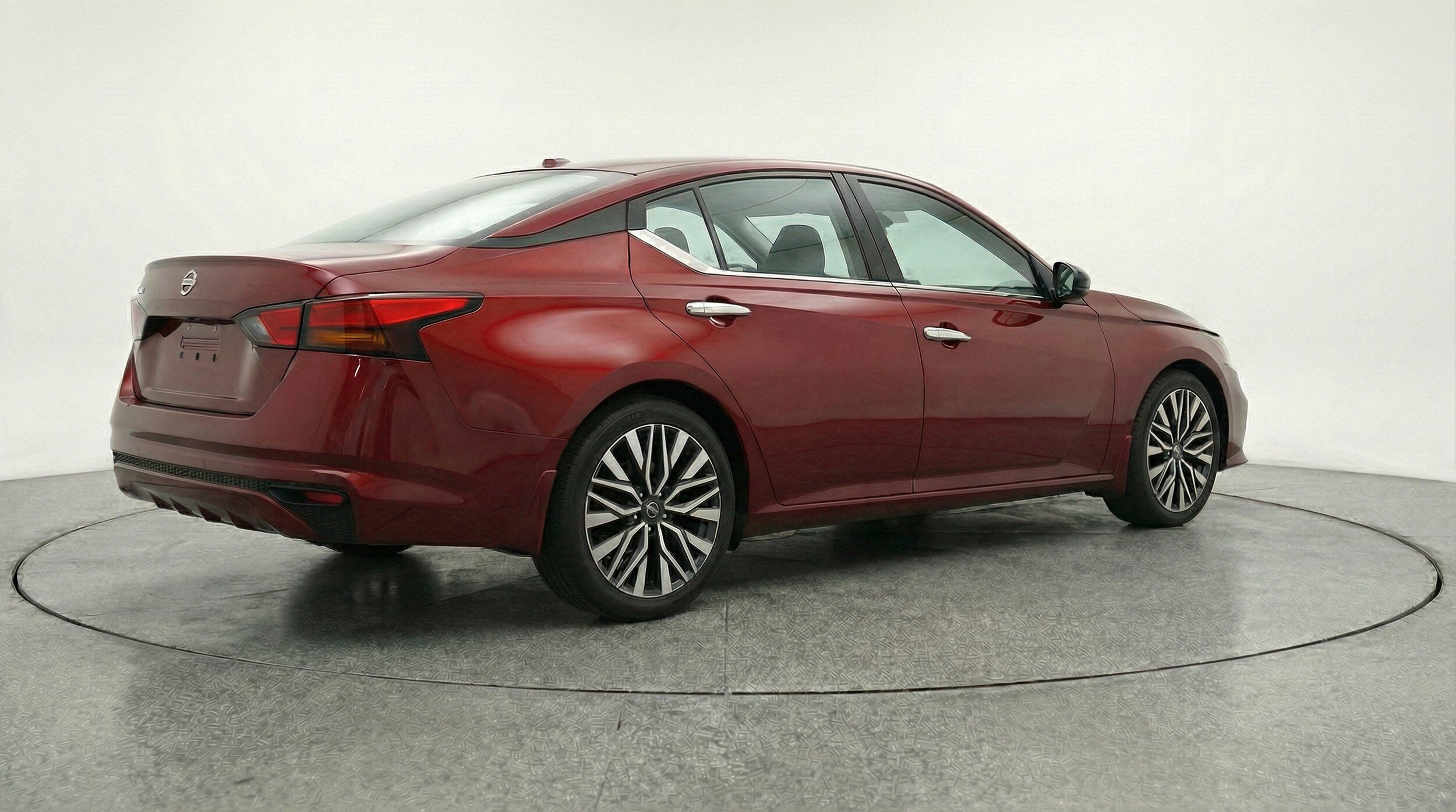 Thumbnail: 2025 Nissan Altima - 9