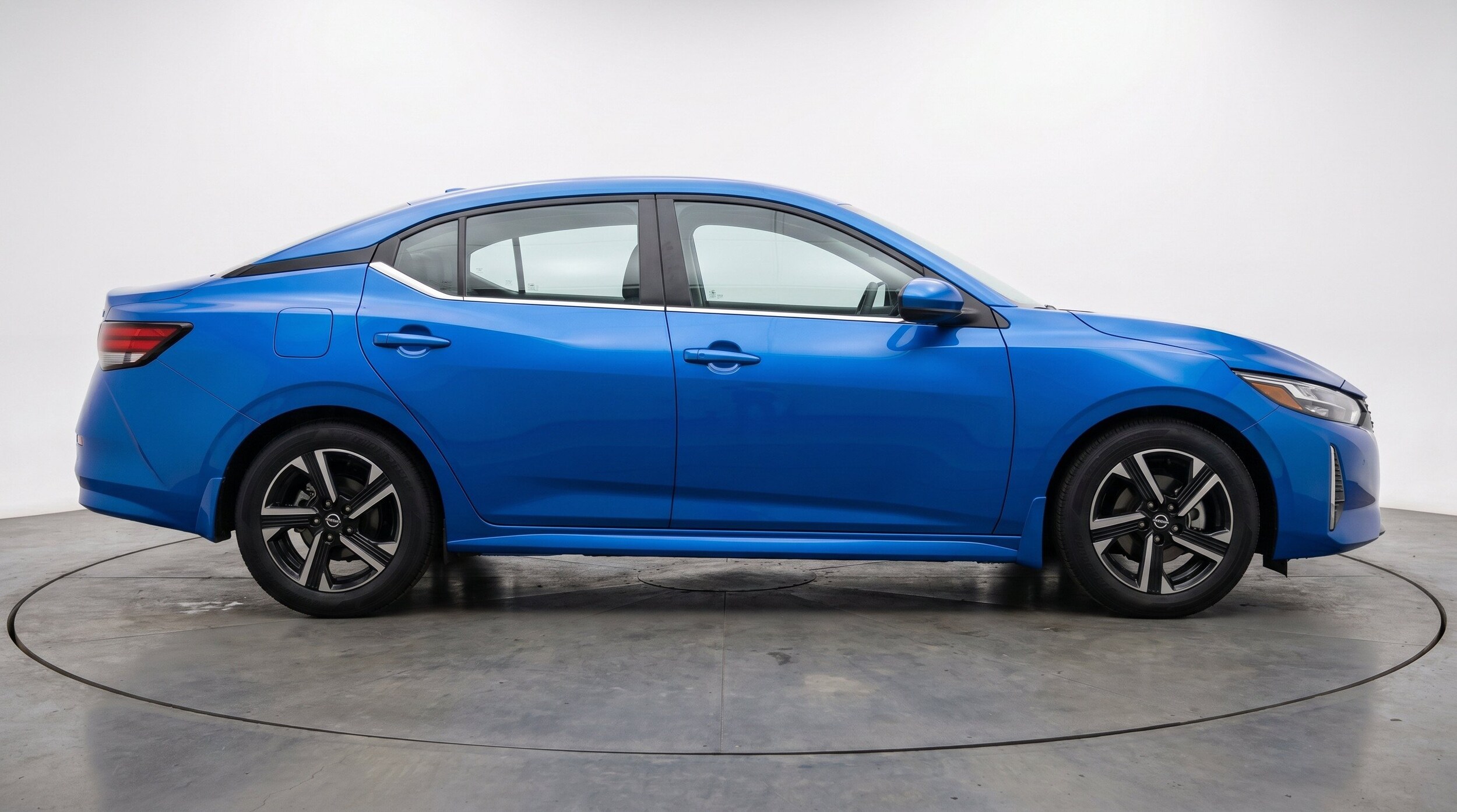 Thumbnail: 2025 Nissan Sentra - 10