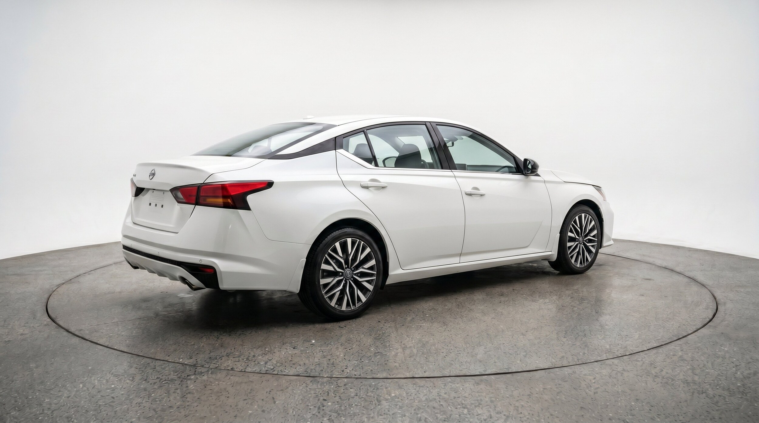 Thumbnail: 2025 Nissan Altima - 9