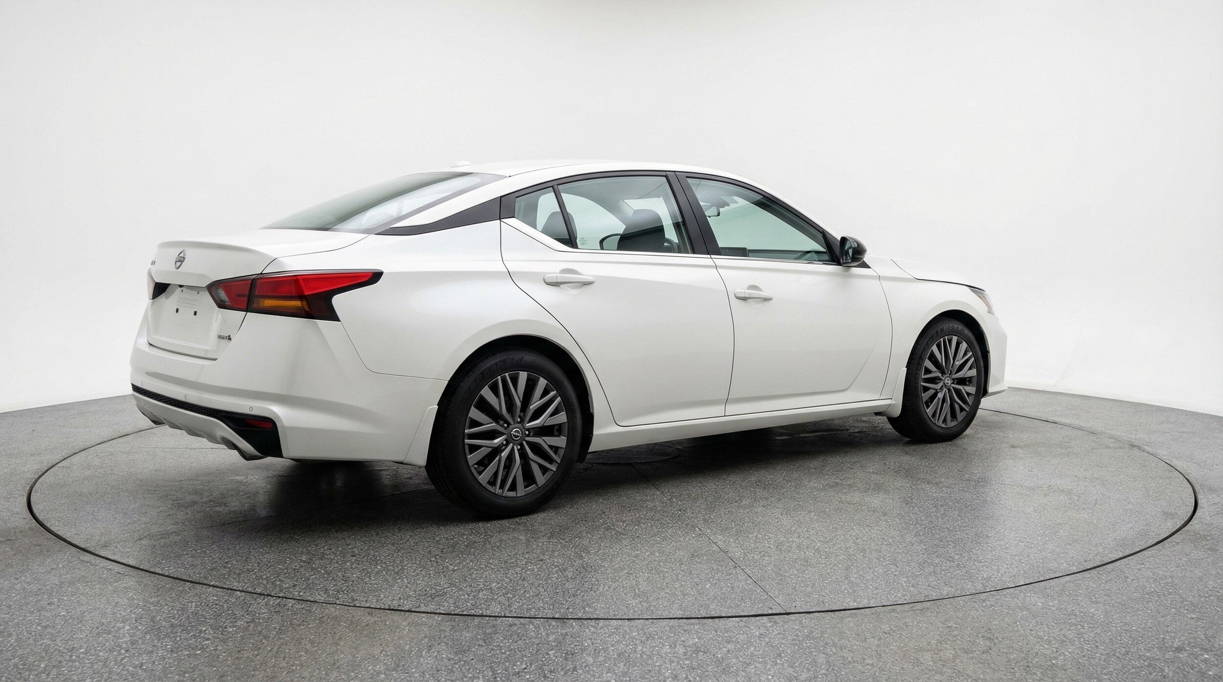 Thumbnail: 2025 Nissan Altima - 9