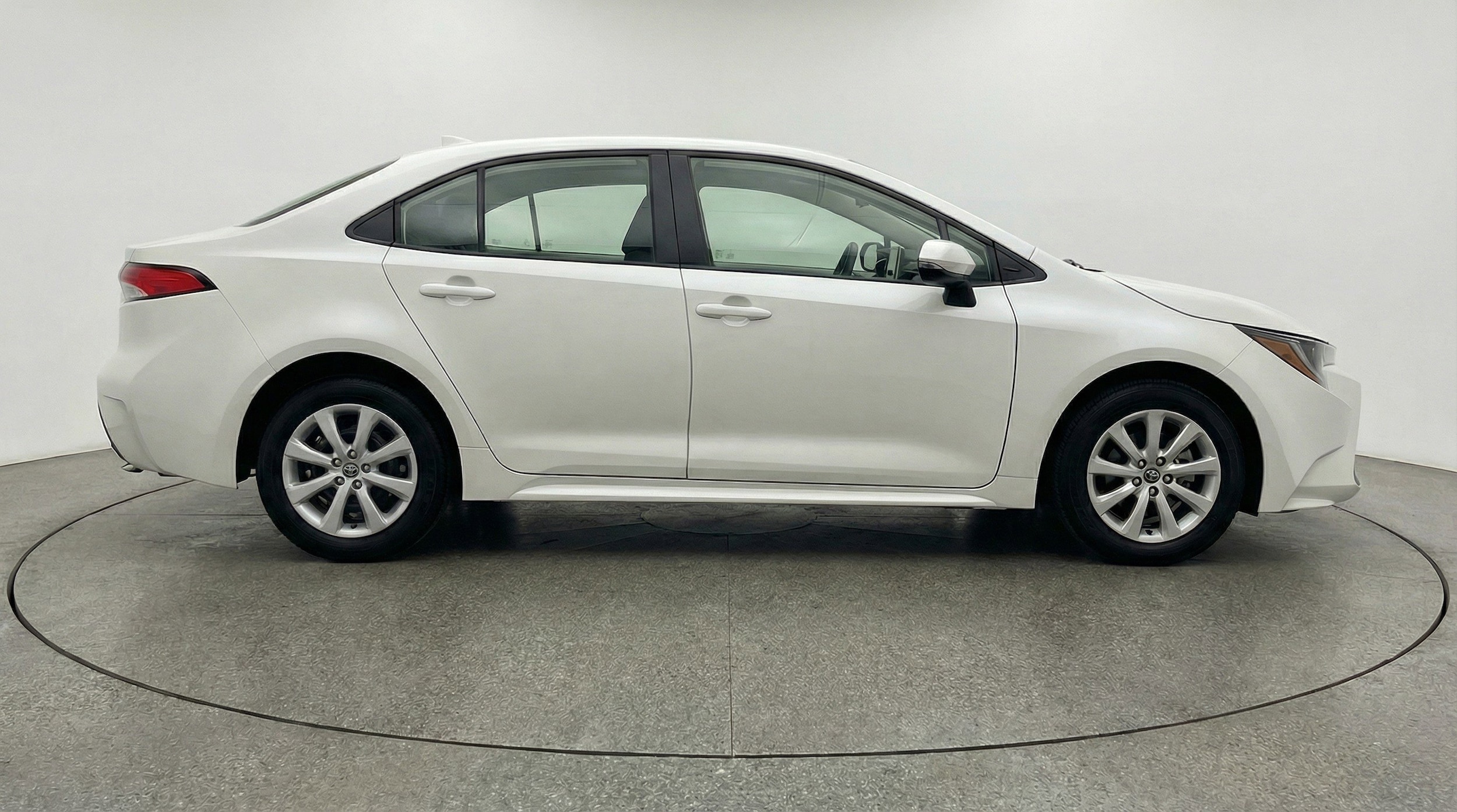 Thumbnail: 2025 Toyota Corolla - 11