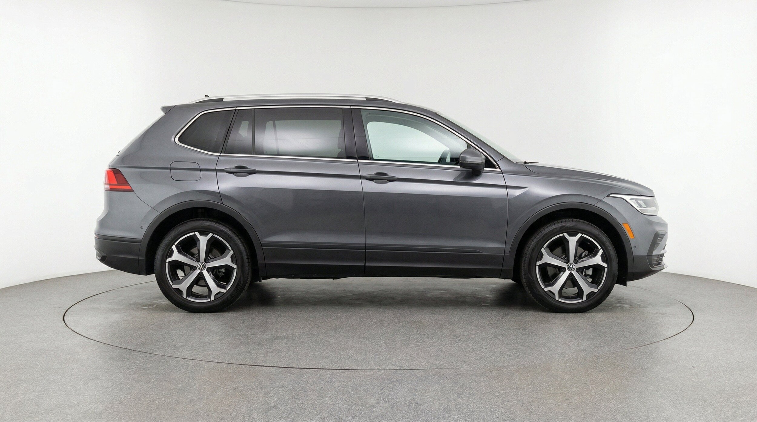 Thumbnail: 2026 Volkswagen Tiguan - 11