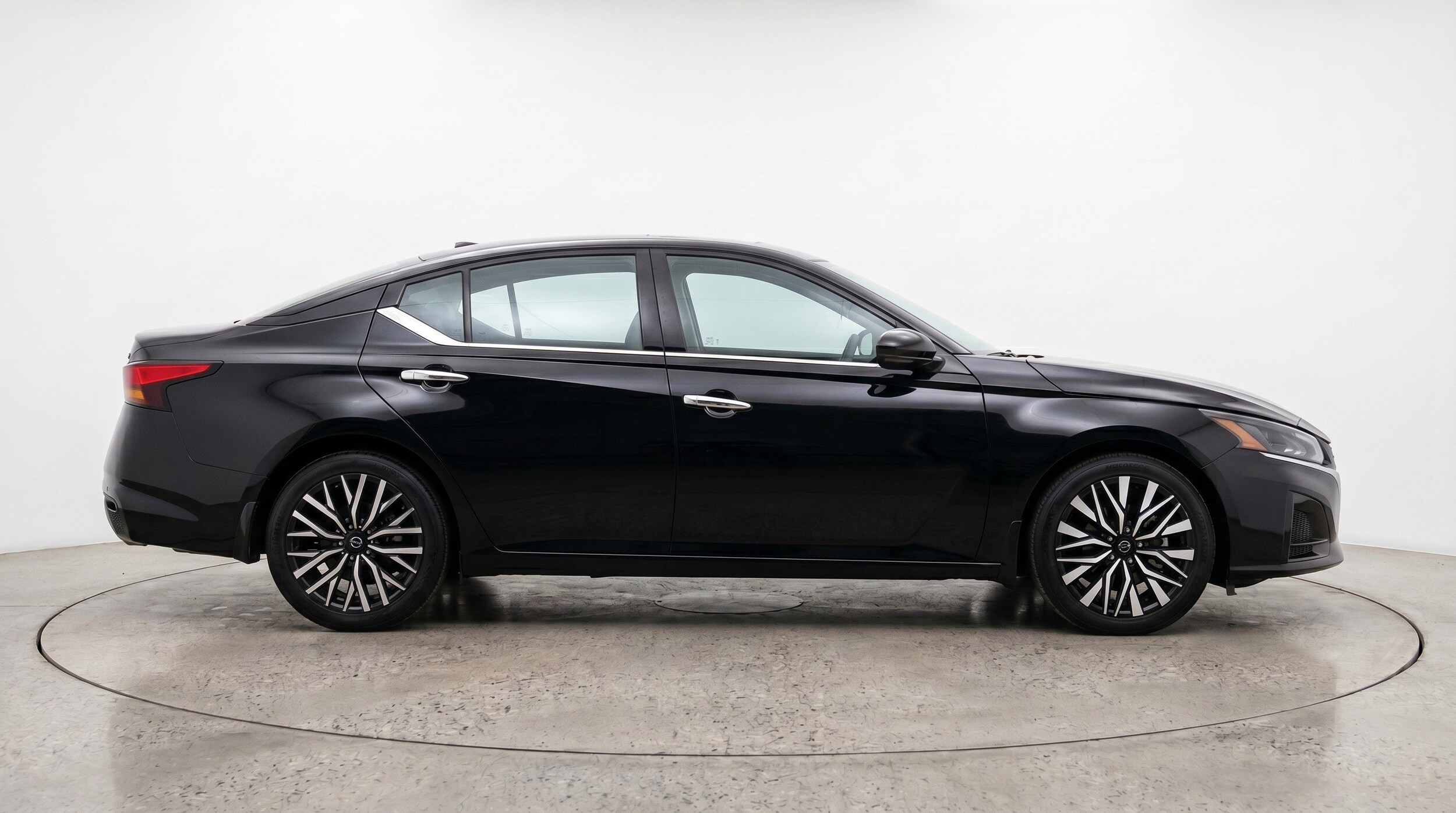 Thumbnail: 2025 Nissan Altima - 11