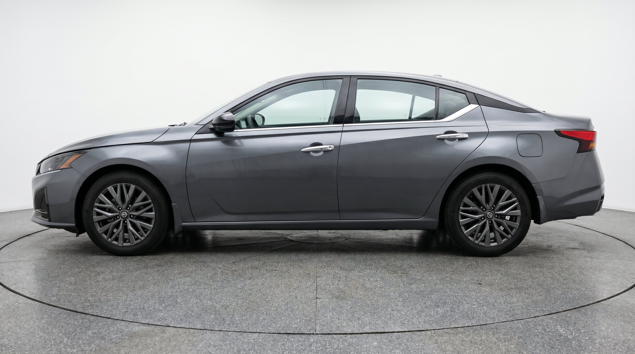 Thumbnail: 2025 Nissan Altima - 5