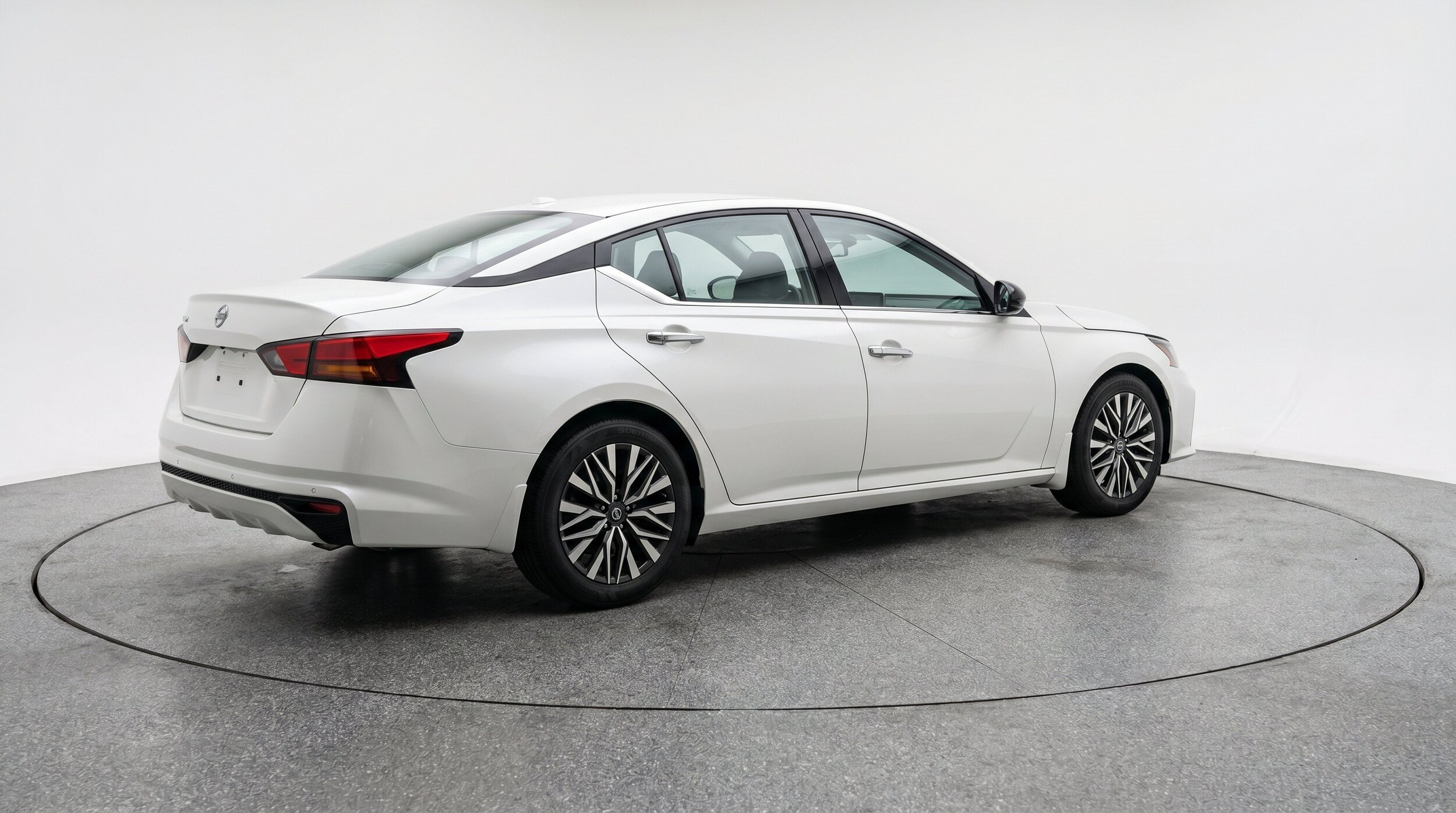Thumbnail: 2025 Nissan Altima - 9