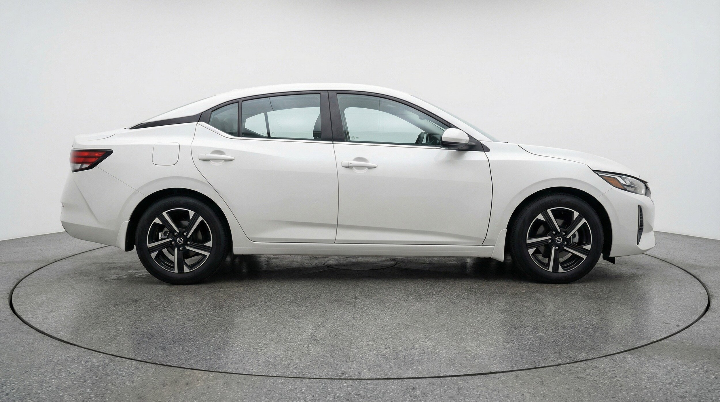 Thumbnail: 2025 Nissan Sentra - 11