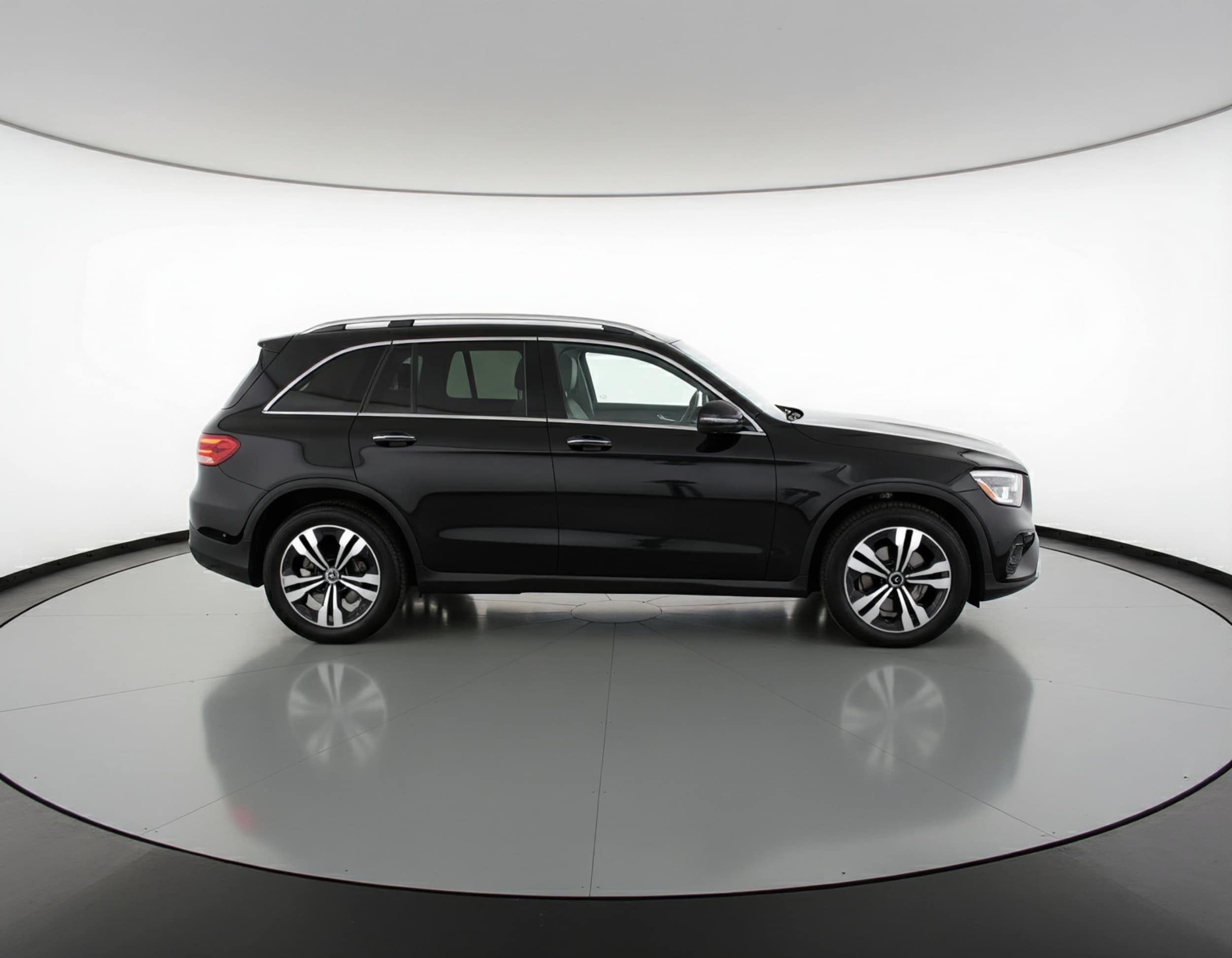 Thumbnail: 2024 Mercedes-Benz GLB - 8