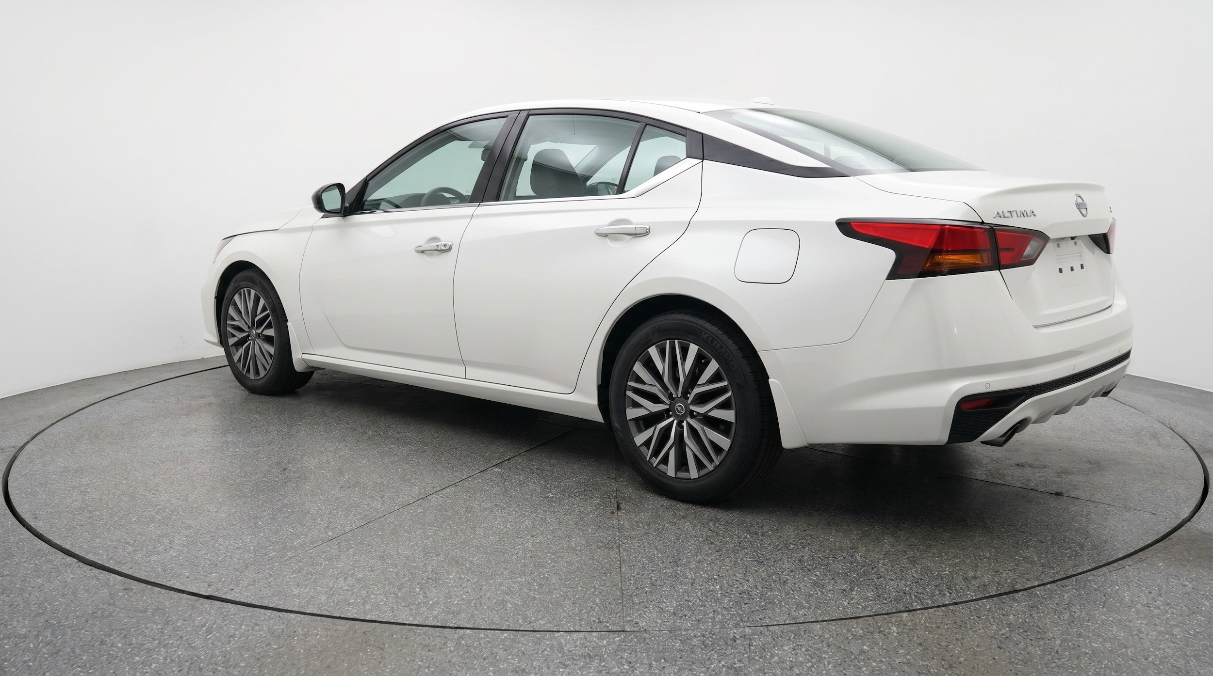 Thumbnail: 2025 Nissan Altima - 6
