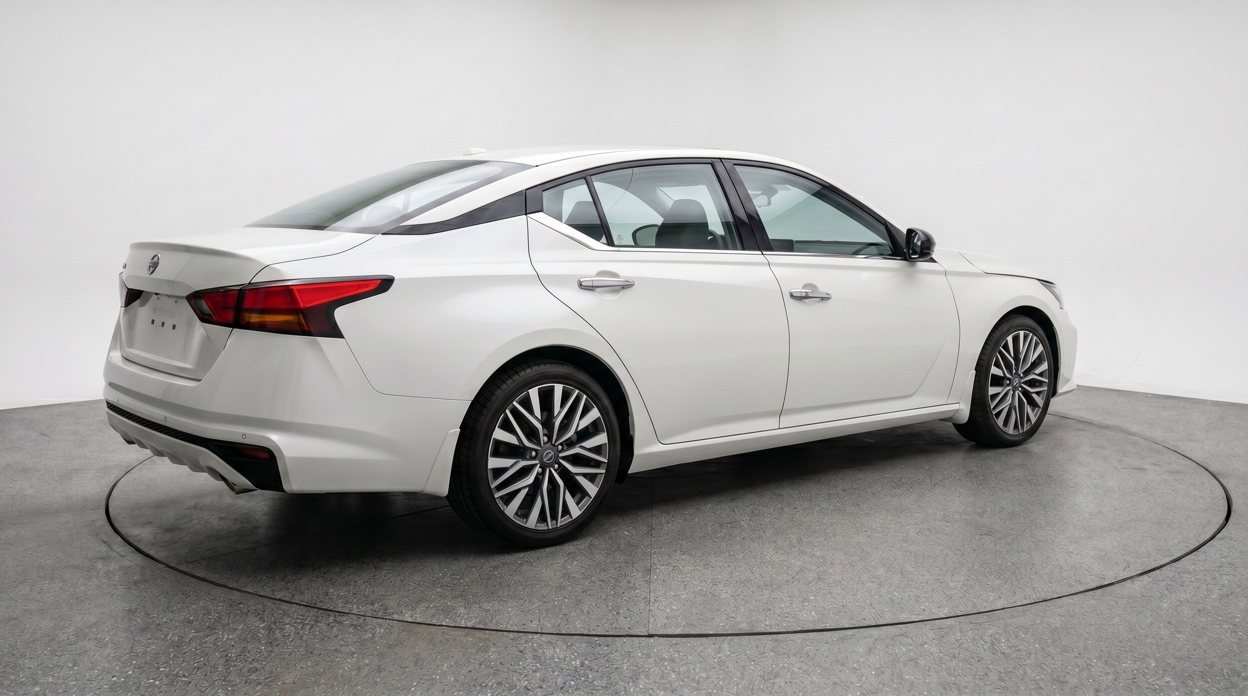 Thumbnail: 2025 Nissan Altima - 9