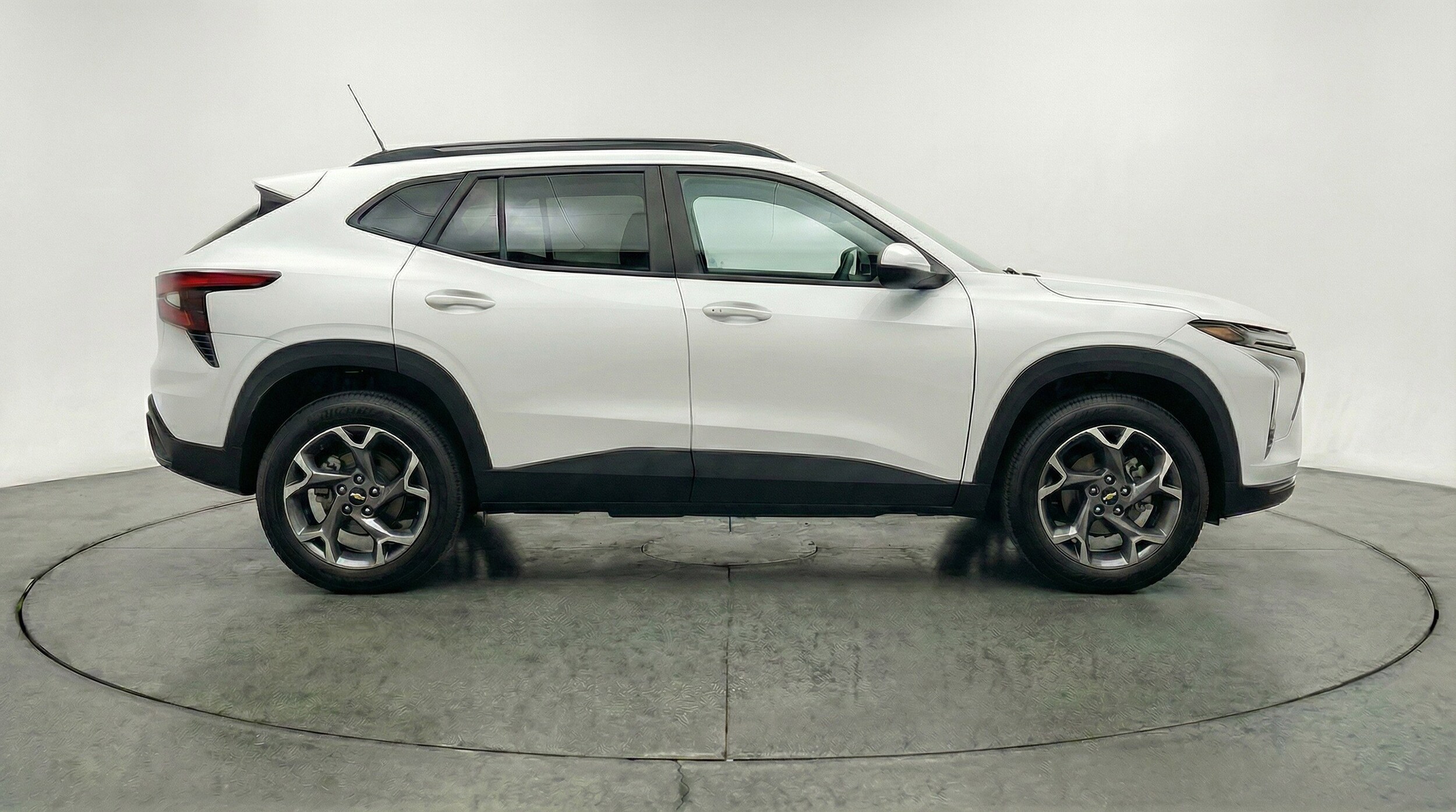 Thumbnail: 2025 Chevrolet Trax - 11