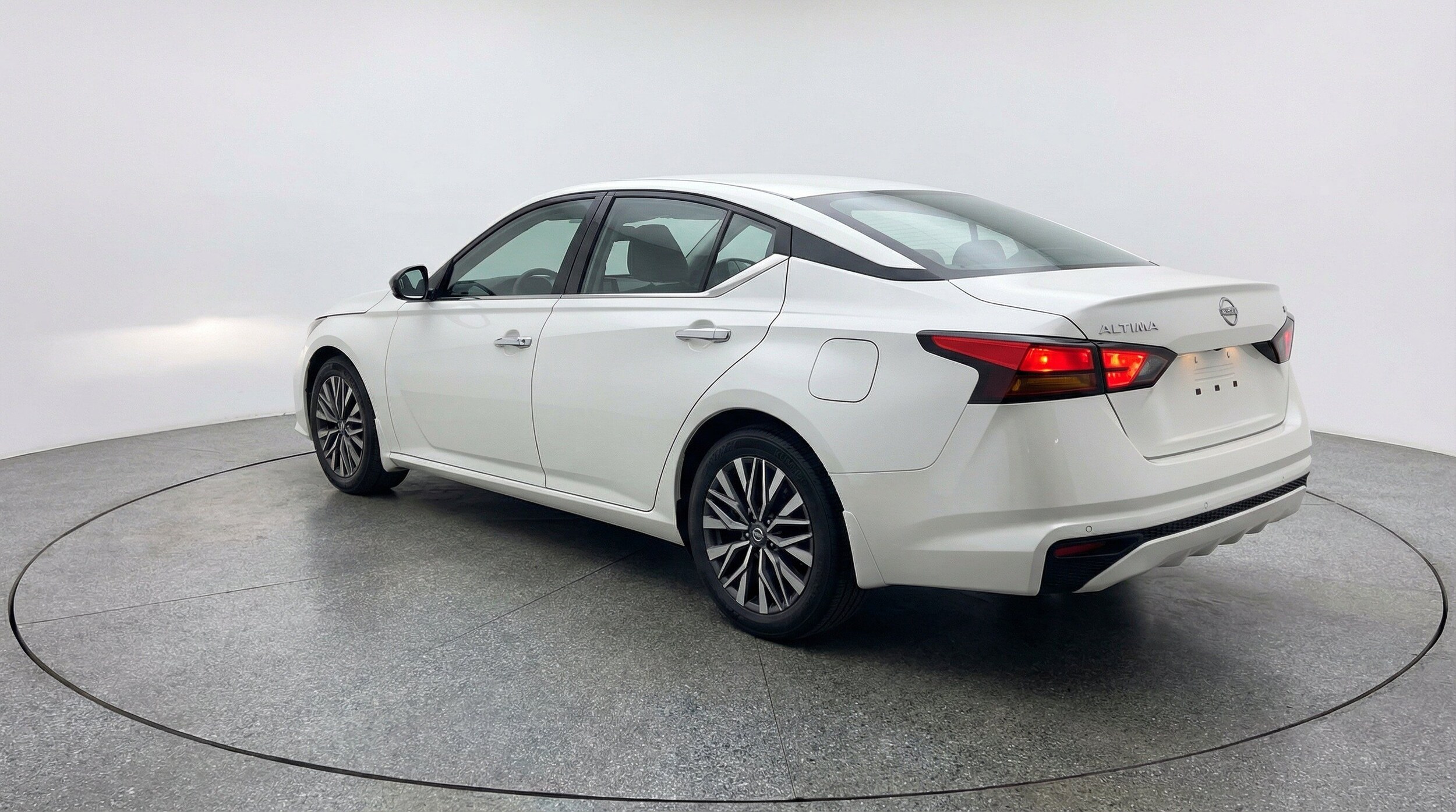 Thumbnail: 2025 Nissan Altima - 6