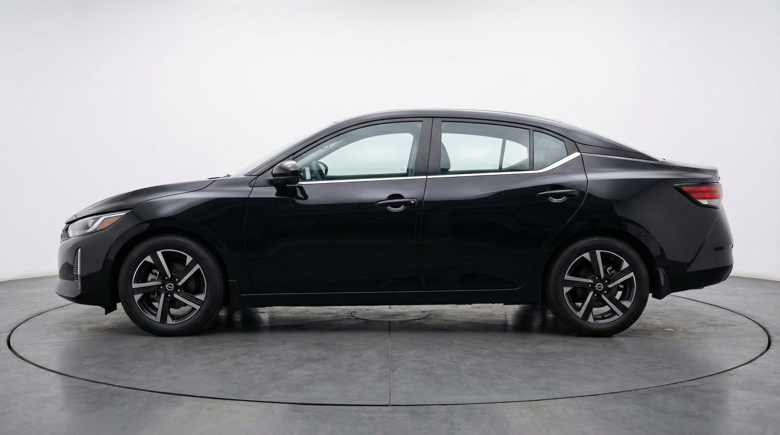 Thumbnail: 2025 Nissan Sentra - 5