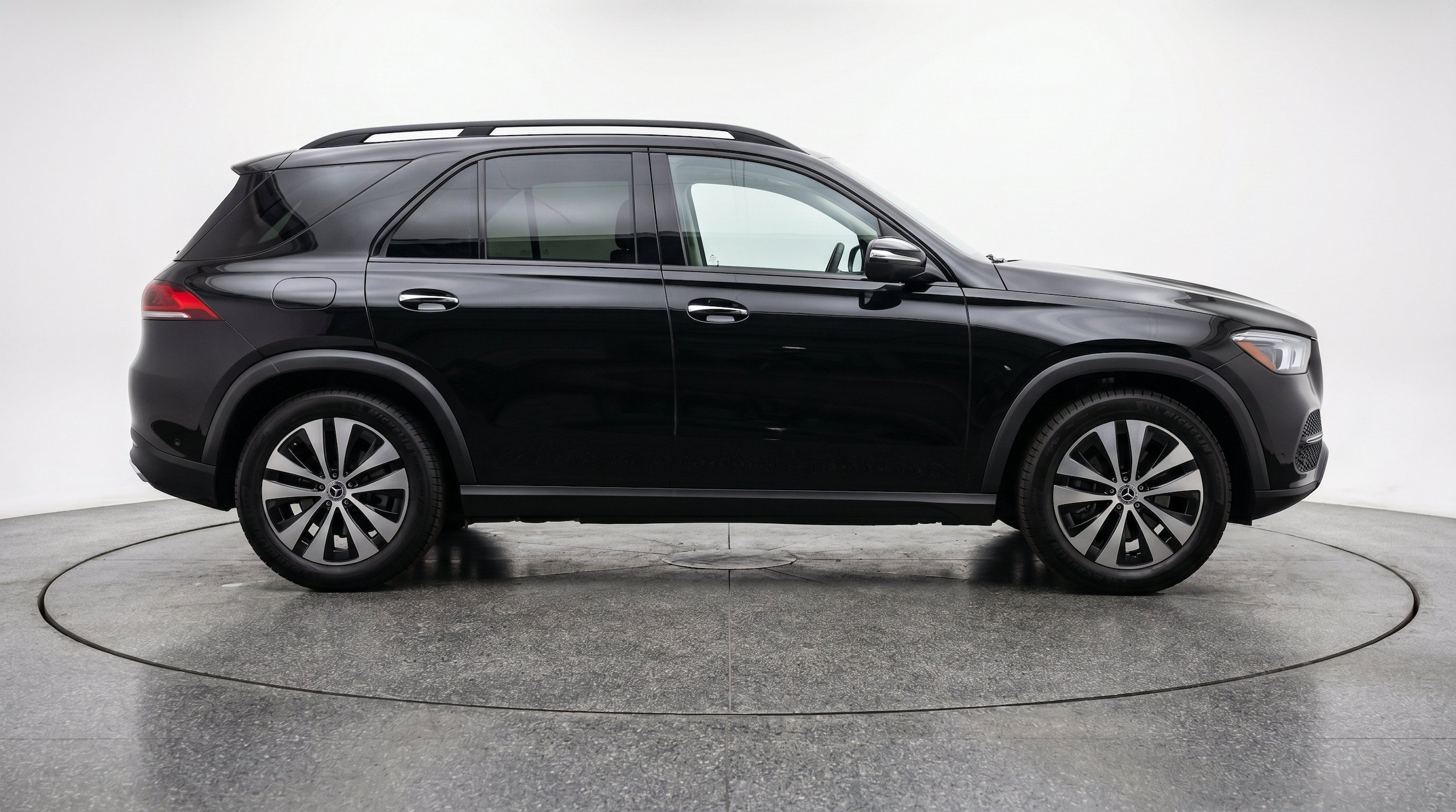 Thumbnail: 2026 Mercedes-Benz GLE - 10