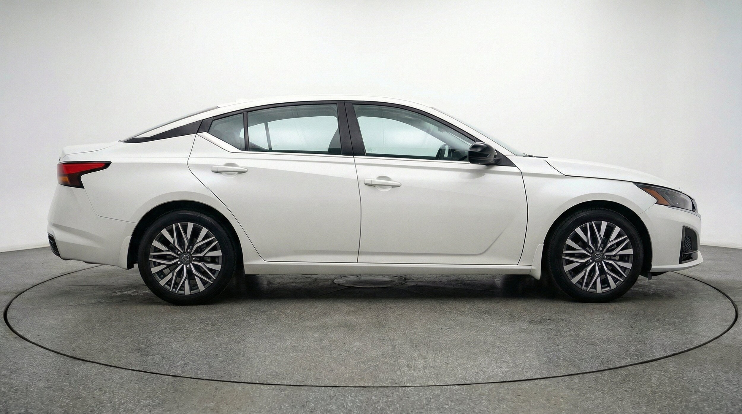 Thumbnail: 2025 Nissan Altima - 11